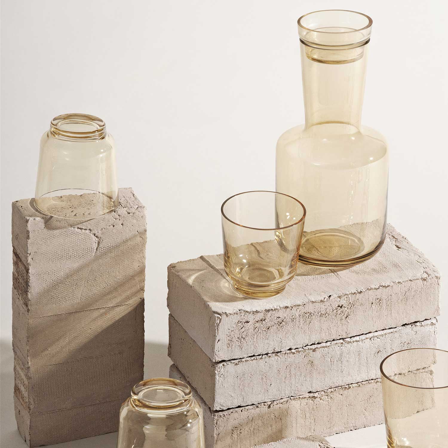 muuto ochre raise karaffe 75297