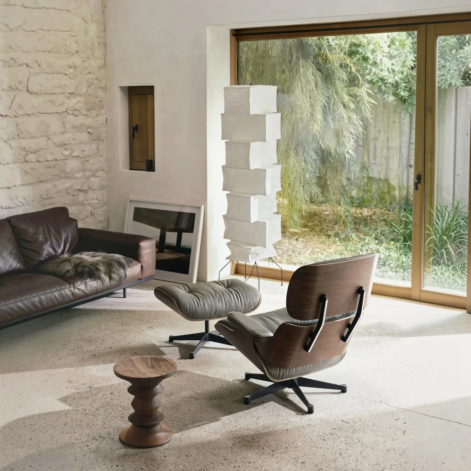 Vitra - Eames Hocker A Nussbaum dunkel