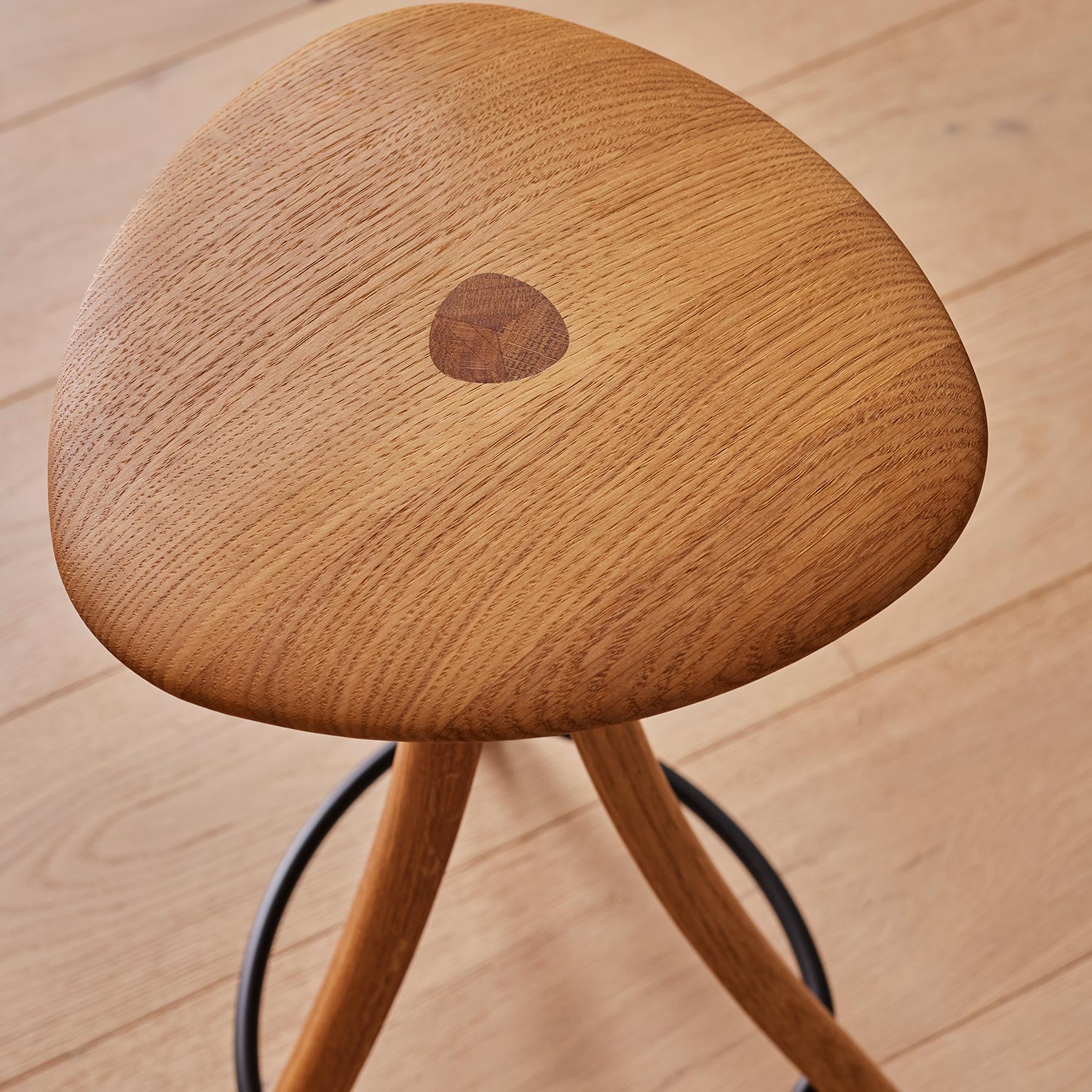 Ro Collection - Clover Hocker oak oil/black