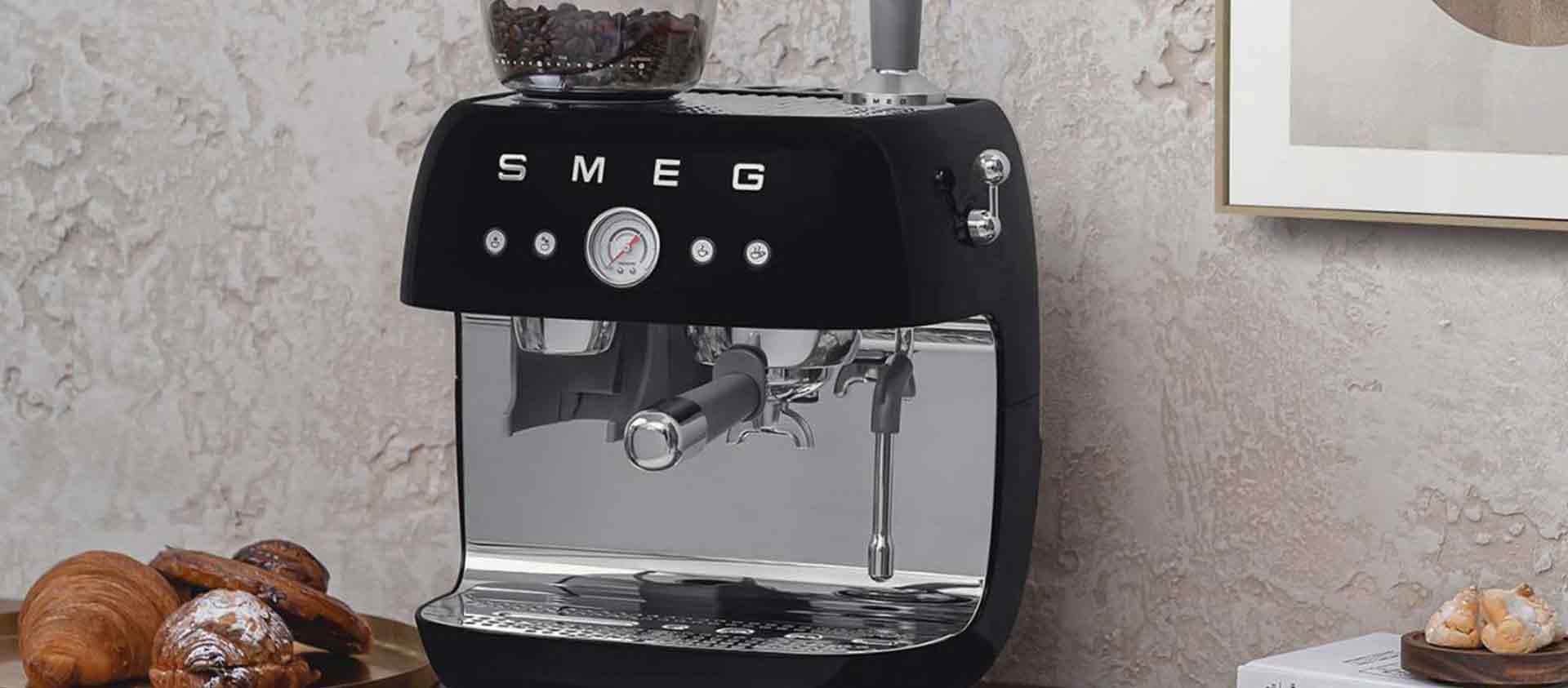 Kategorie Headerbanner Marken Smeg Espressomaschine