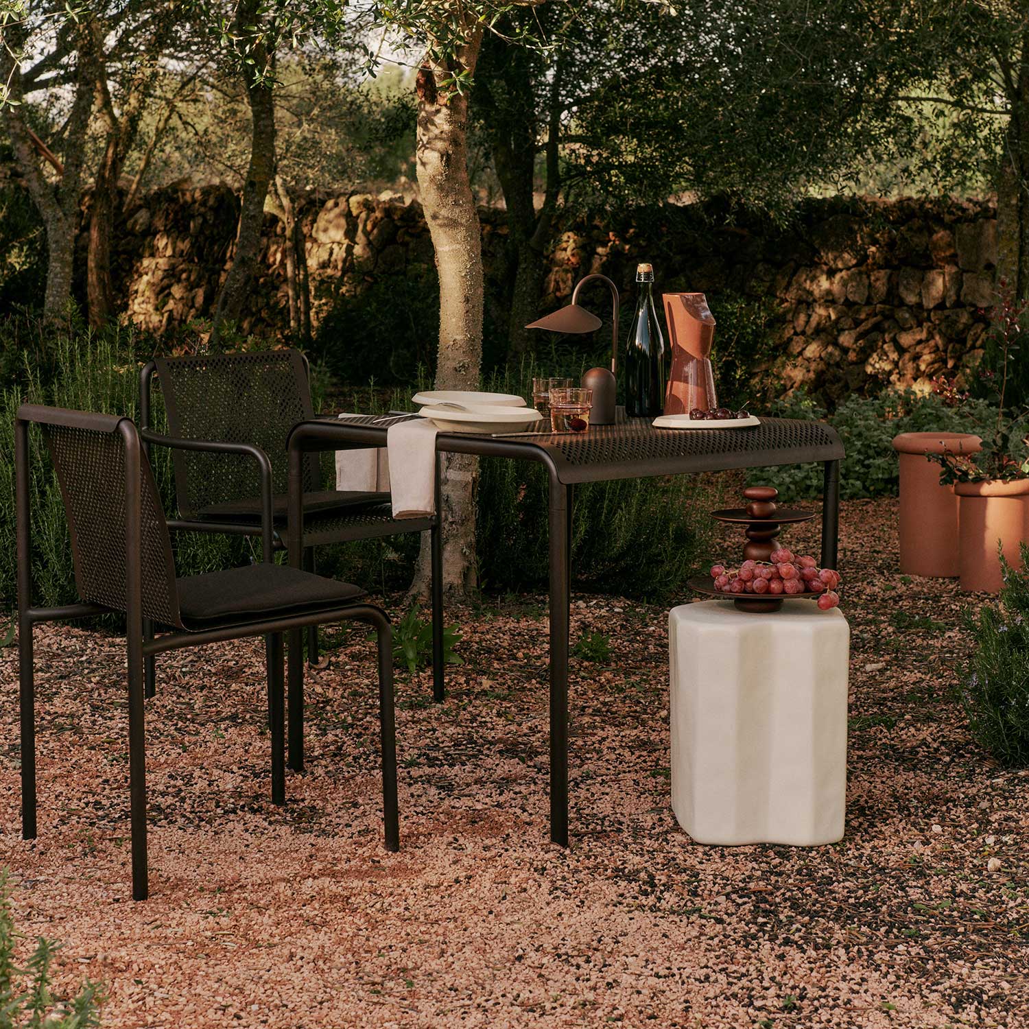 Ferm Living - Dapple Outdoor Stuhl tea green