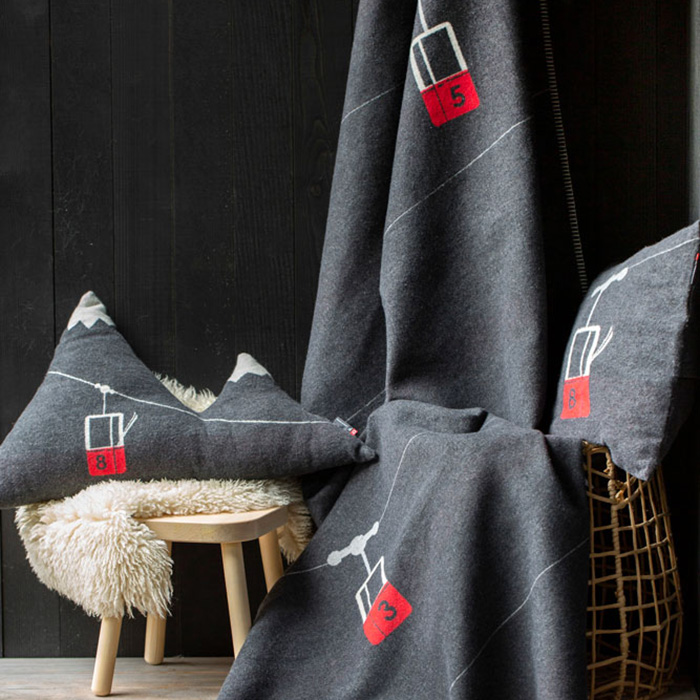 David Fussenegger - Kissen Berg