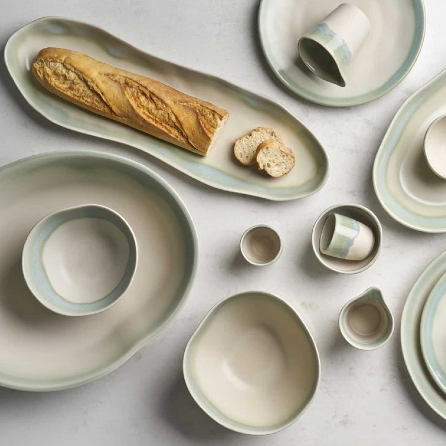 Töchter & Söhne - Leni Essteller hellblau