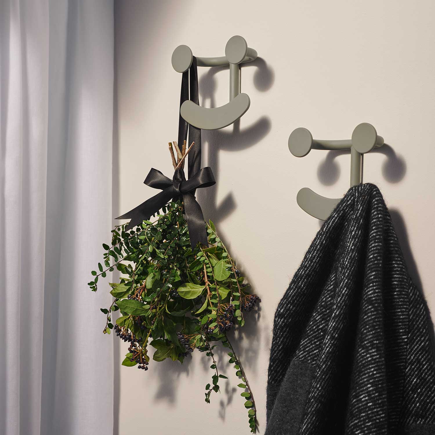Fritz Hansen Happy Hook garderobe Green Grey 101912