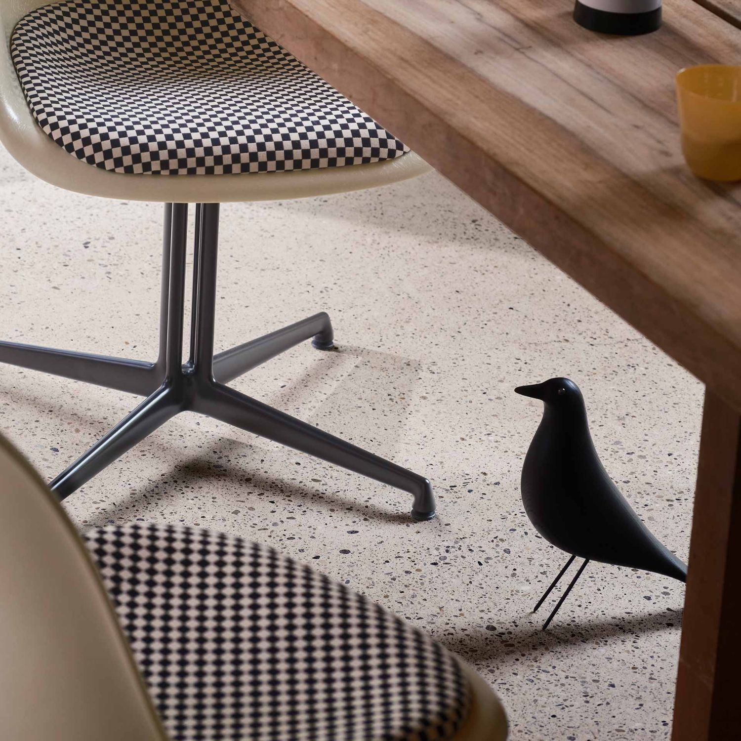 Vitra - Eames House Bird Esche schwarz