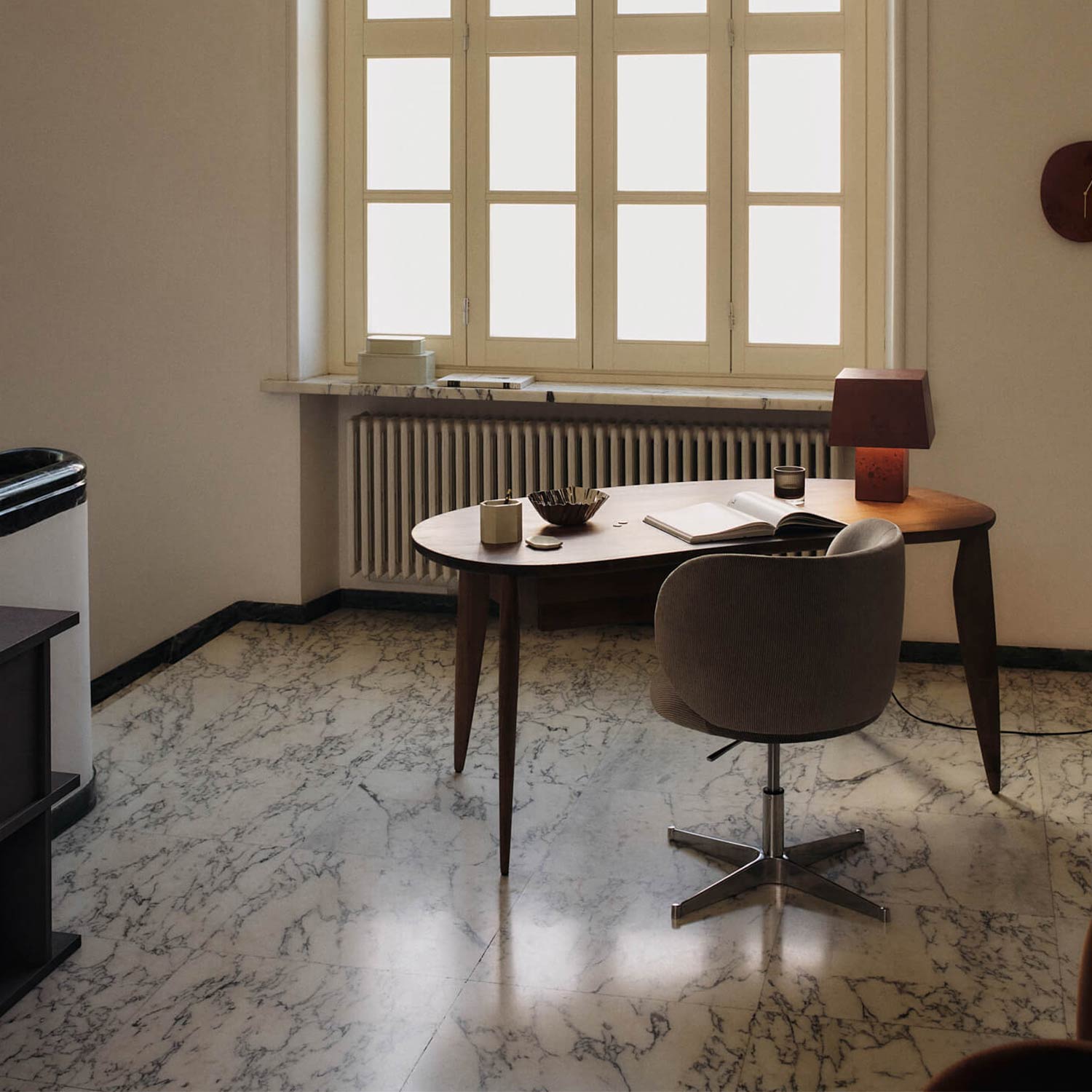 Ferm Living - Feve Tisch mit Schublade