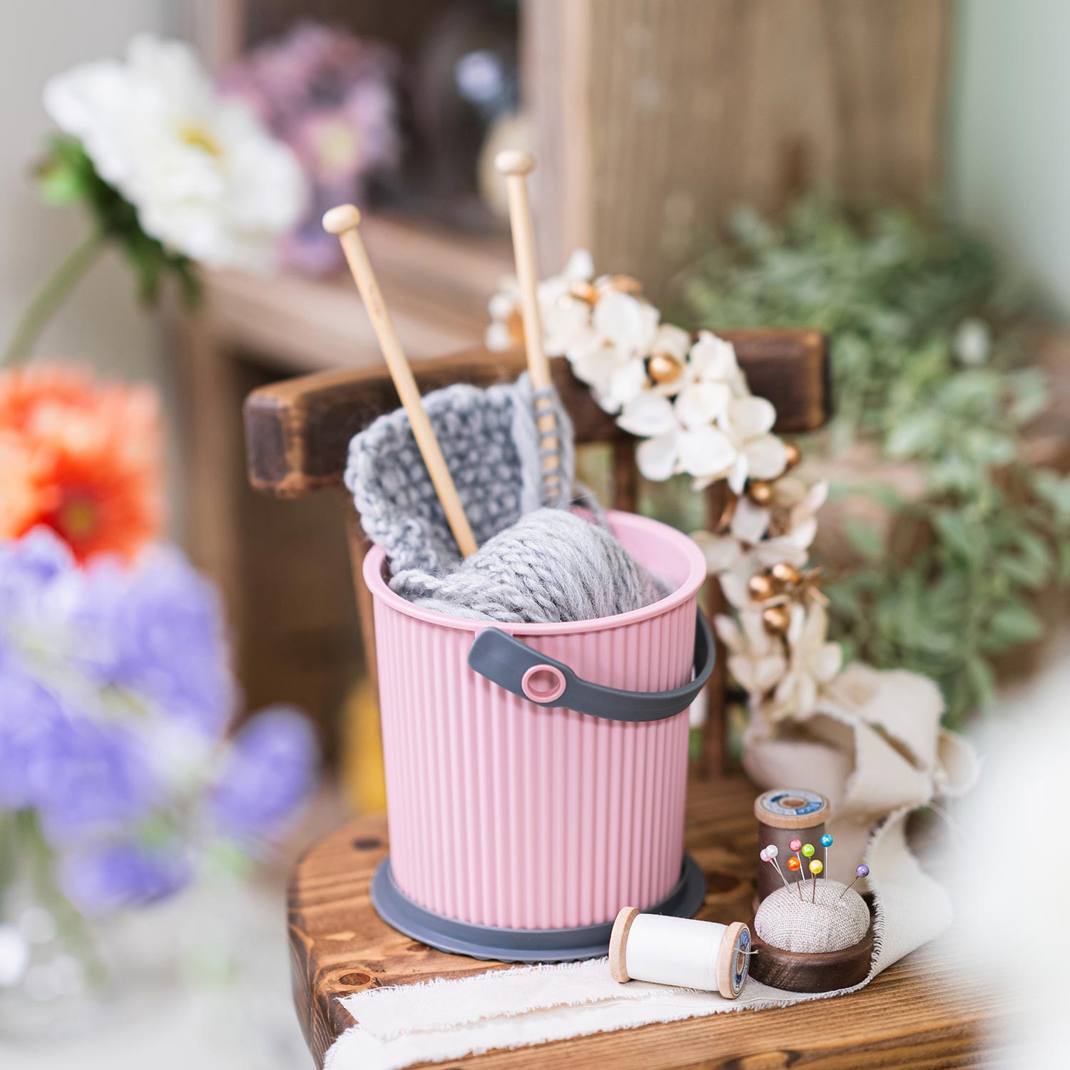 Hachiman - Omnioutil Eimer mit Deckel 0,7 l purple