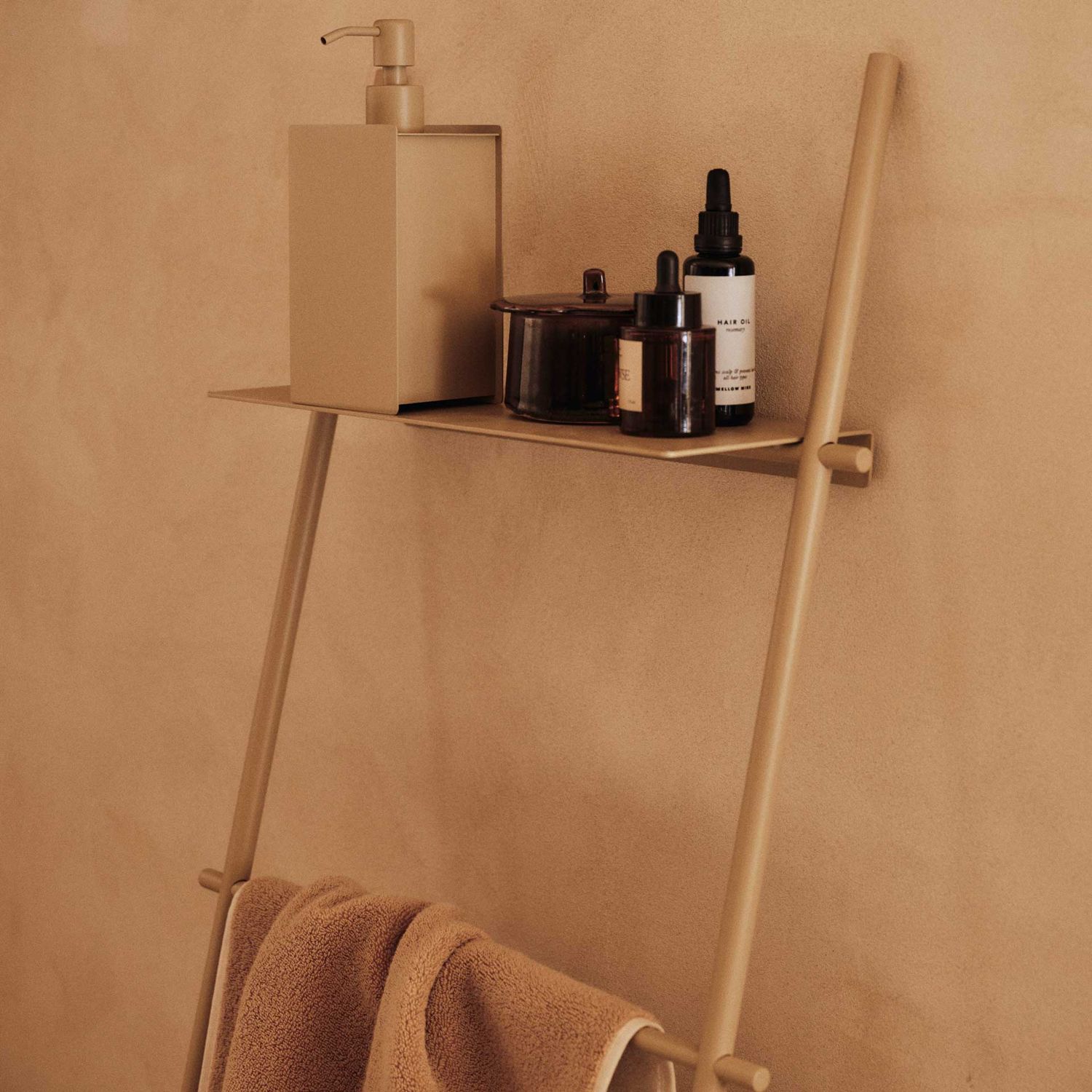 Ferm Living - Dora Handtuchleiter schwarz