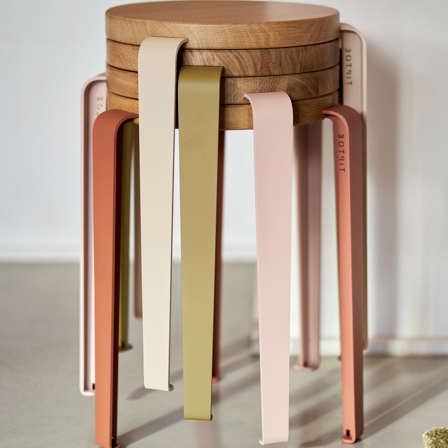 Tiptoe - Lou Hocker Heju aurora rosa