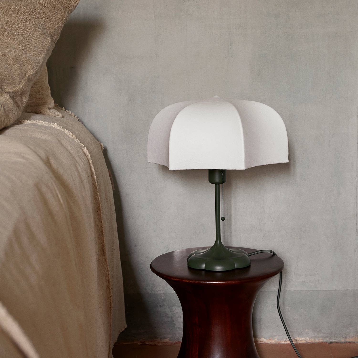 ferm living poem tischleuchte grass green nachttisch 91286