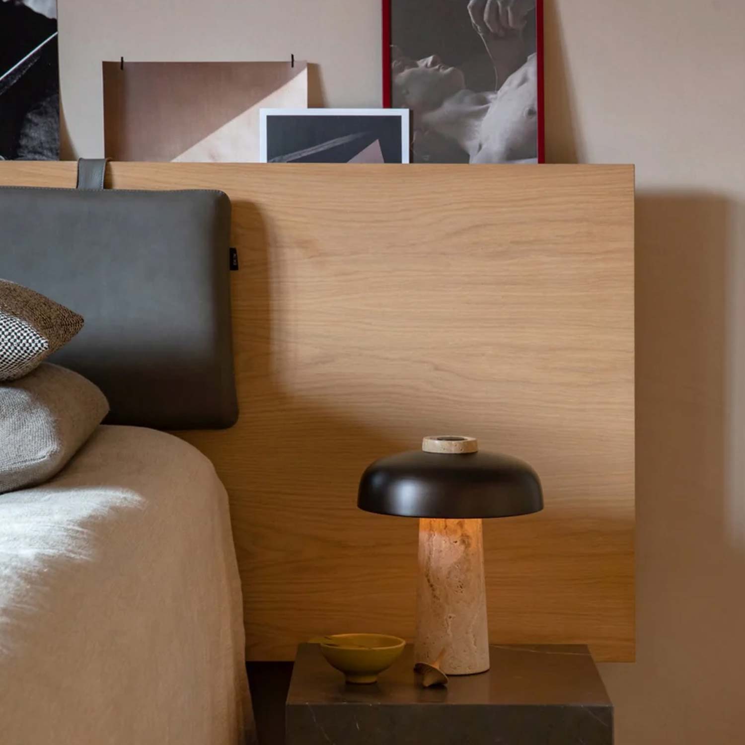 Audo - Reverse Tischleuchte schwarz