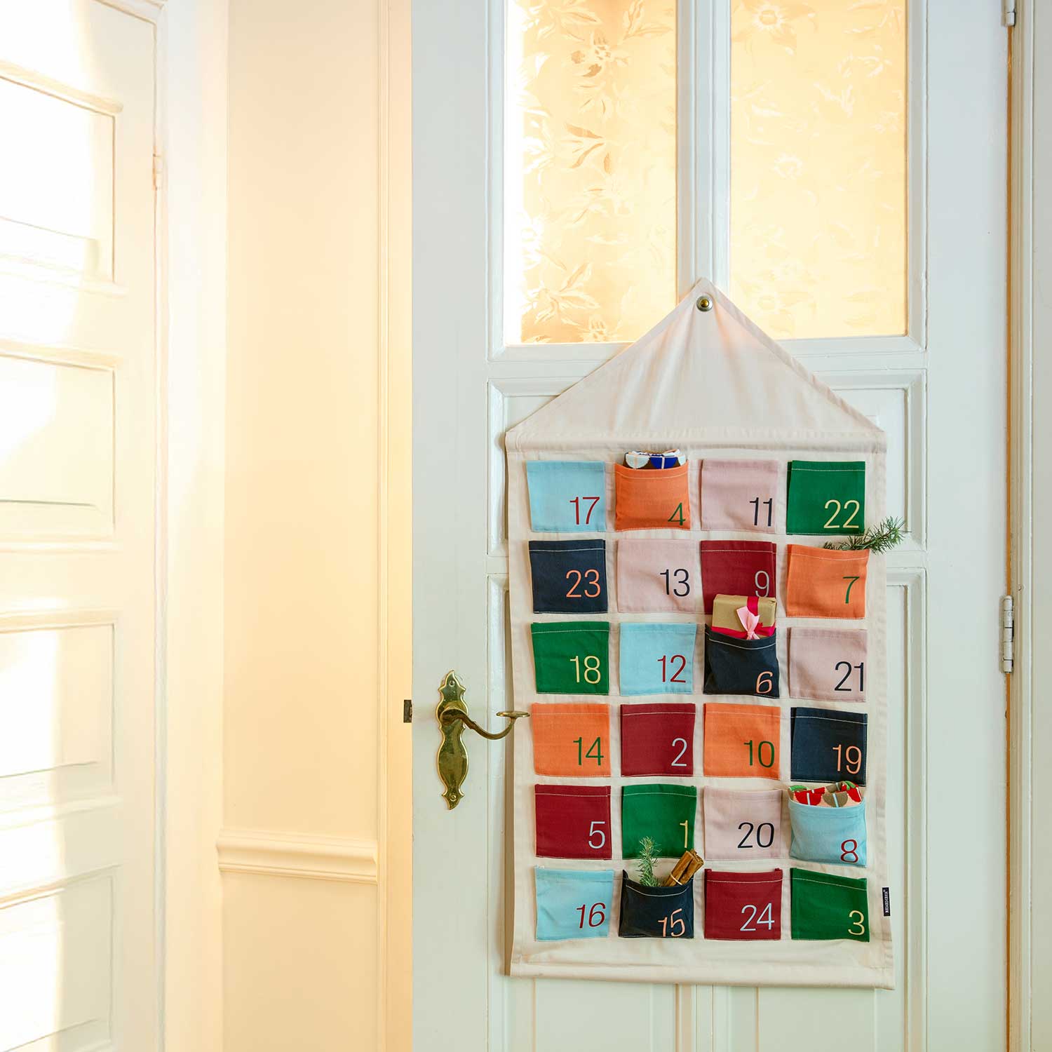 REMEMBER - Adventskalender Haus