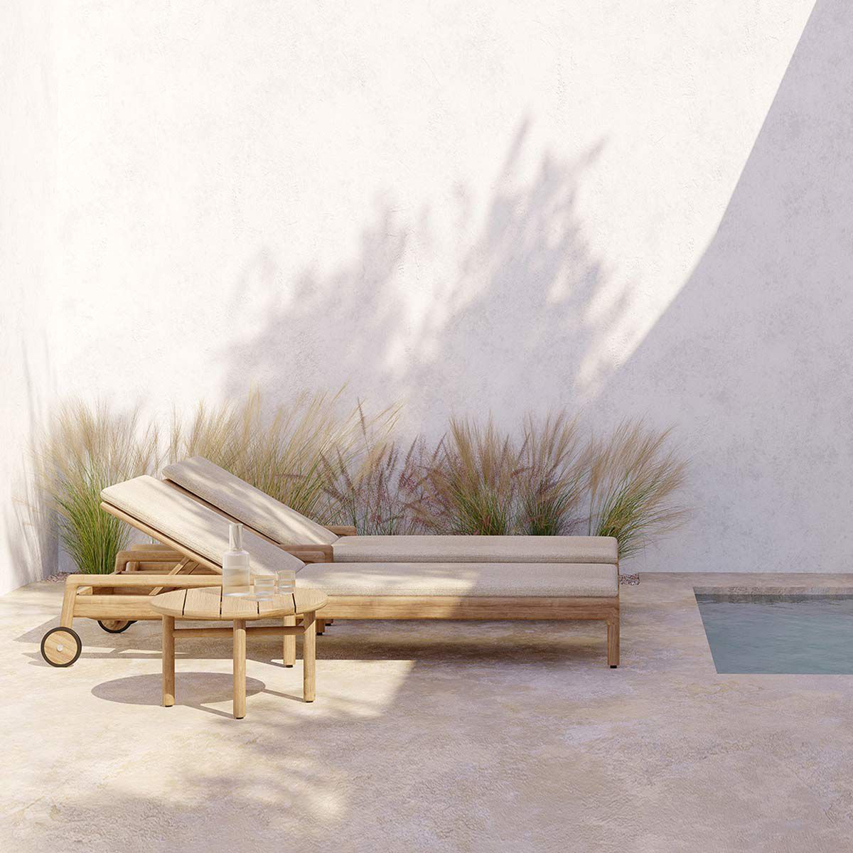 Ethnicraft Jack Sonnenliege plus Posterung Bundle vor Wand 103301