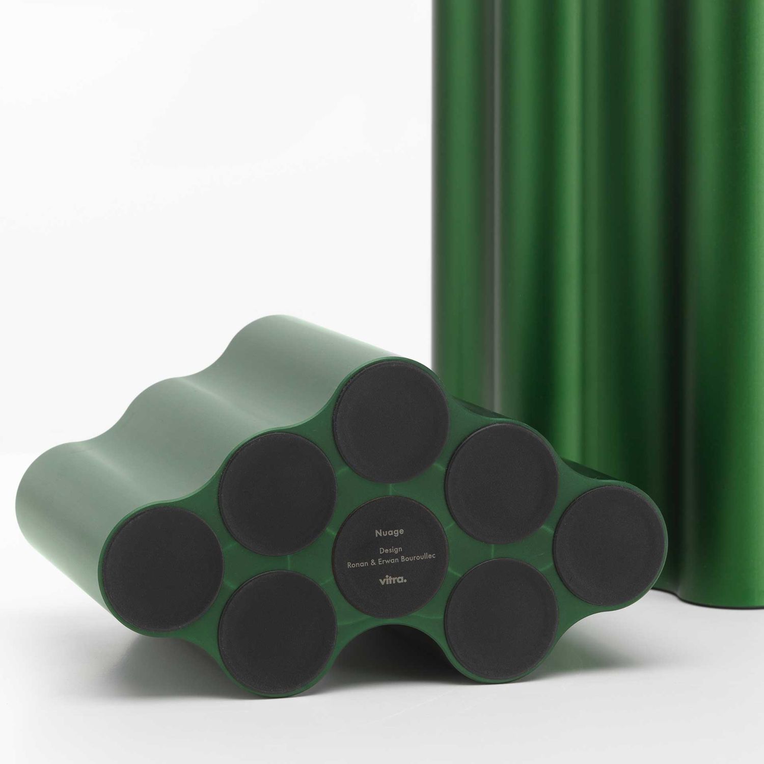 Vitra - Nuage Vase small efeu eloxiert