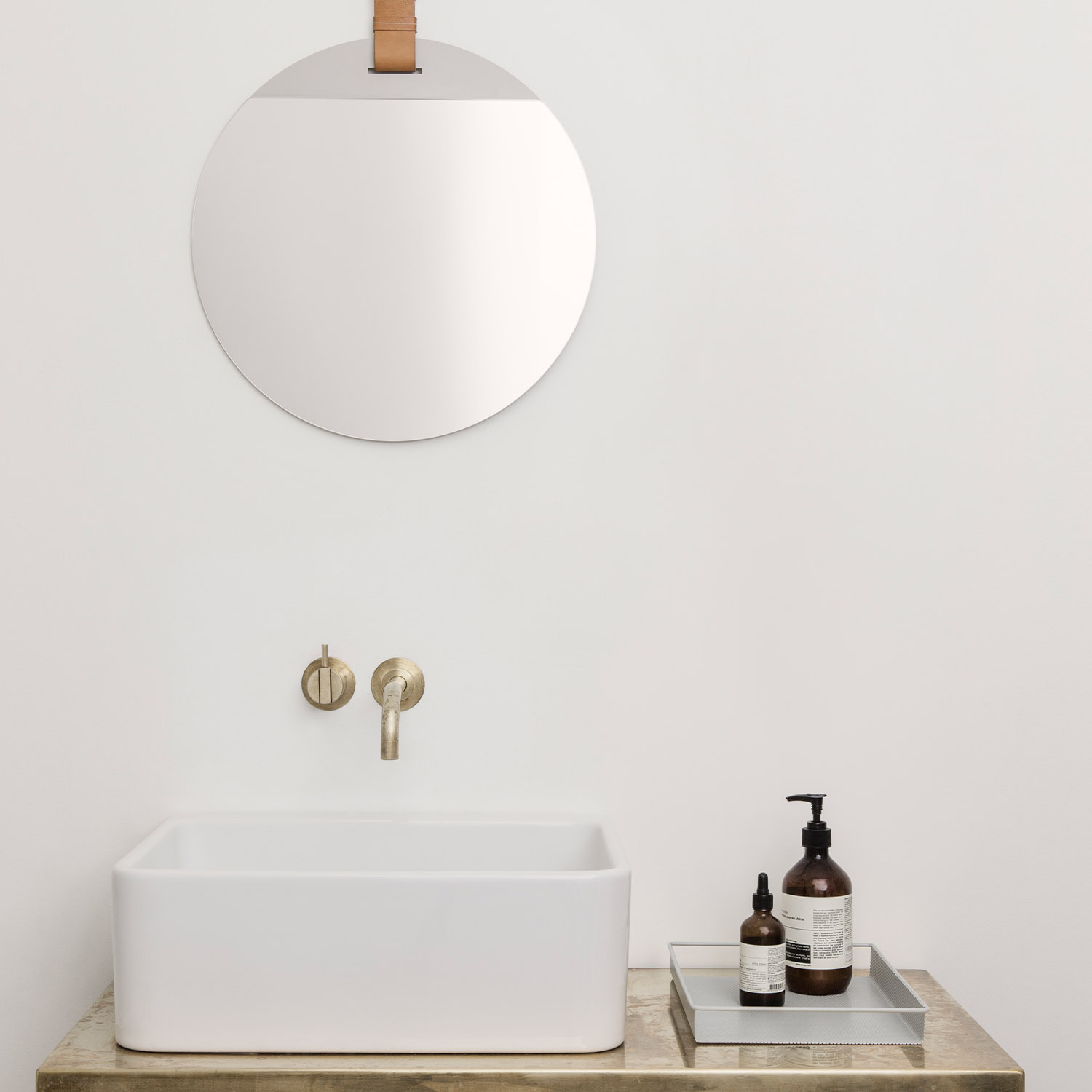 Ambiente enter mirror fem living