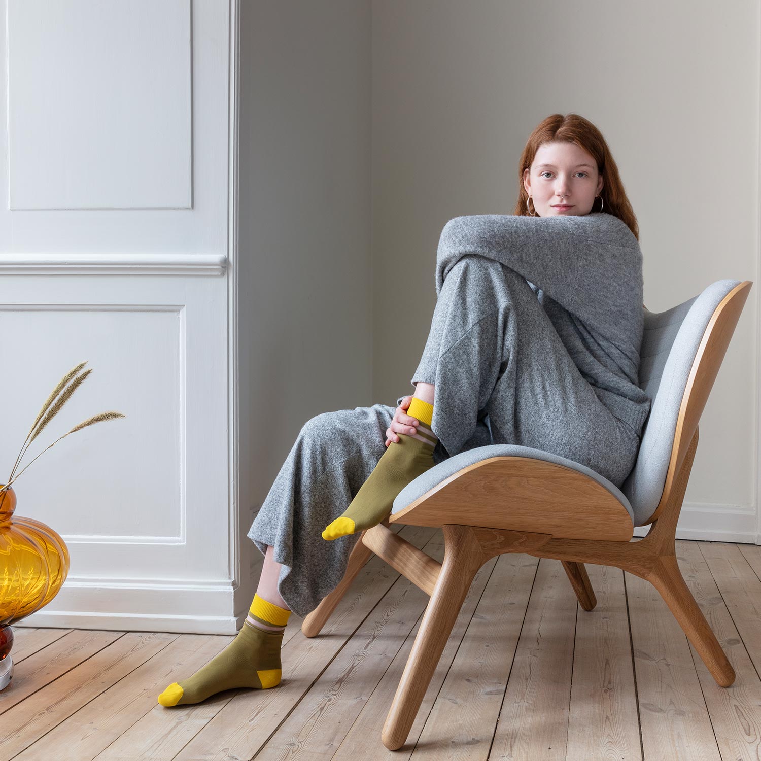 umage conversation piece eiche hell silbergrau mit frau 58467