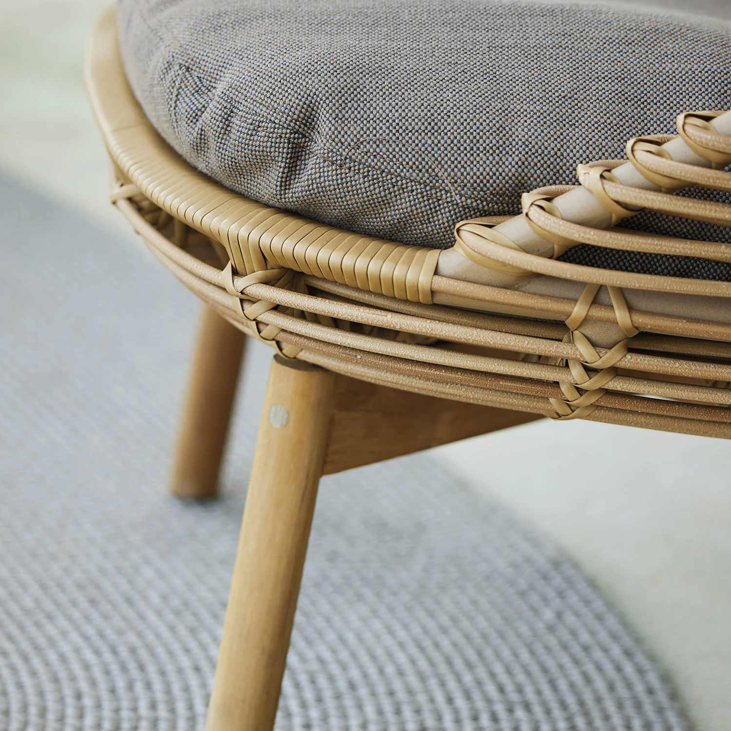 cane line hive loungesessel close up stuhl ambiente 94148