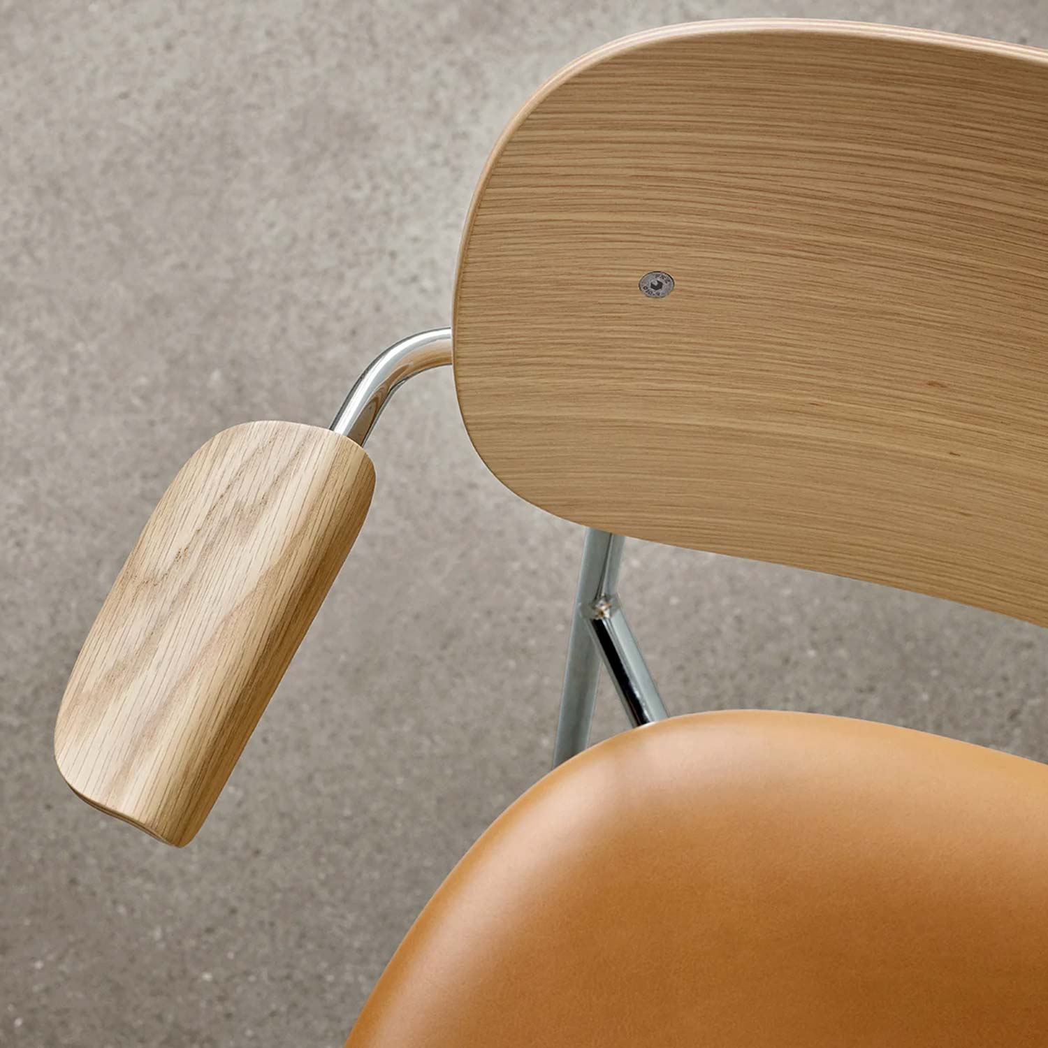 Audo - Co Dining Chair schwarz/Eiche dunkel Vollpolster 1001