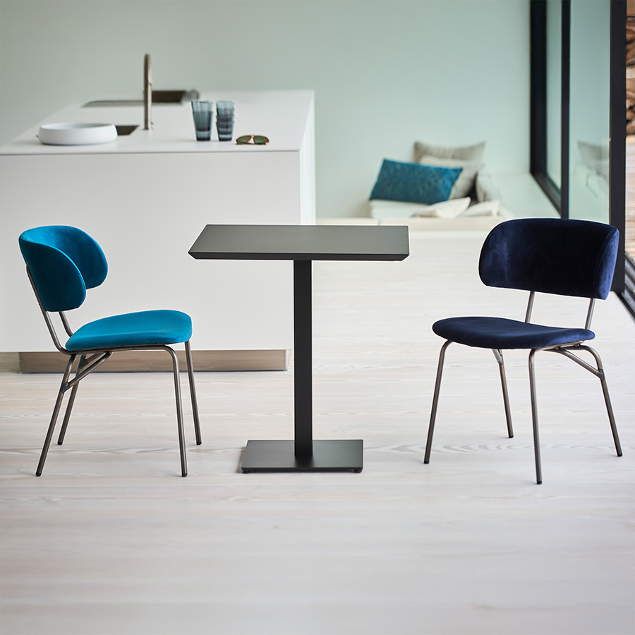 Jan Kurtz - Giulia Stuhl dunkelblau