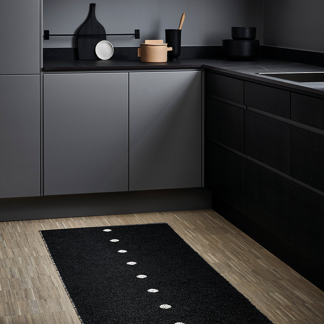 pappelina peg black ambiente kitchen 83191