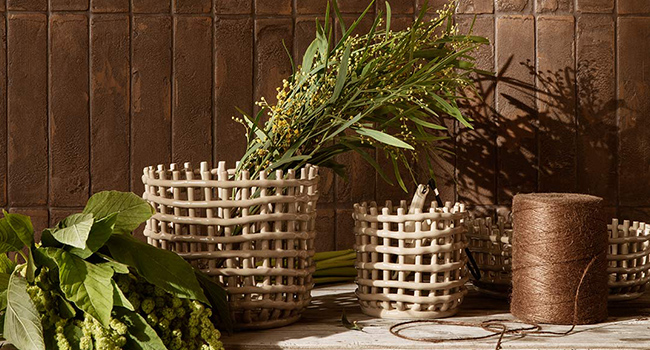 Ferm Living Korb Ceramic Basket auf Tisch