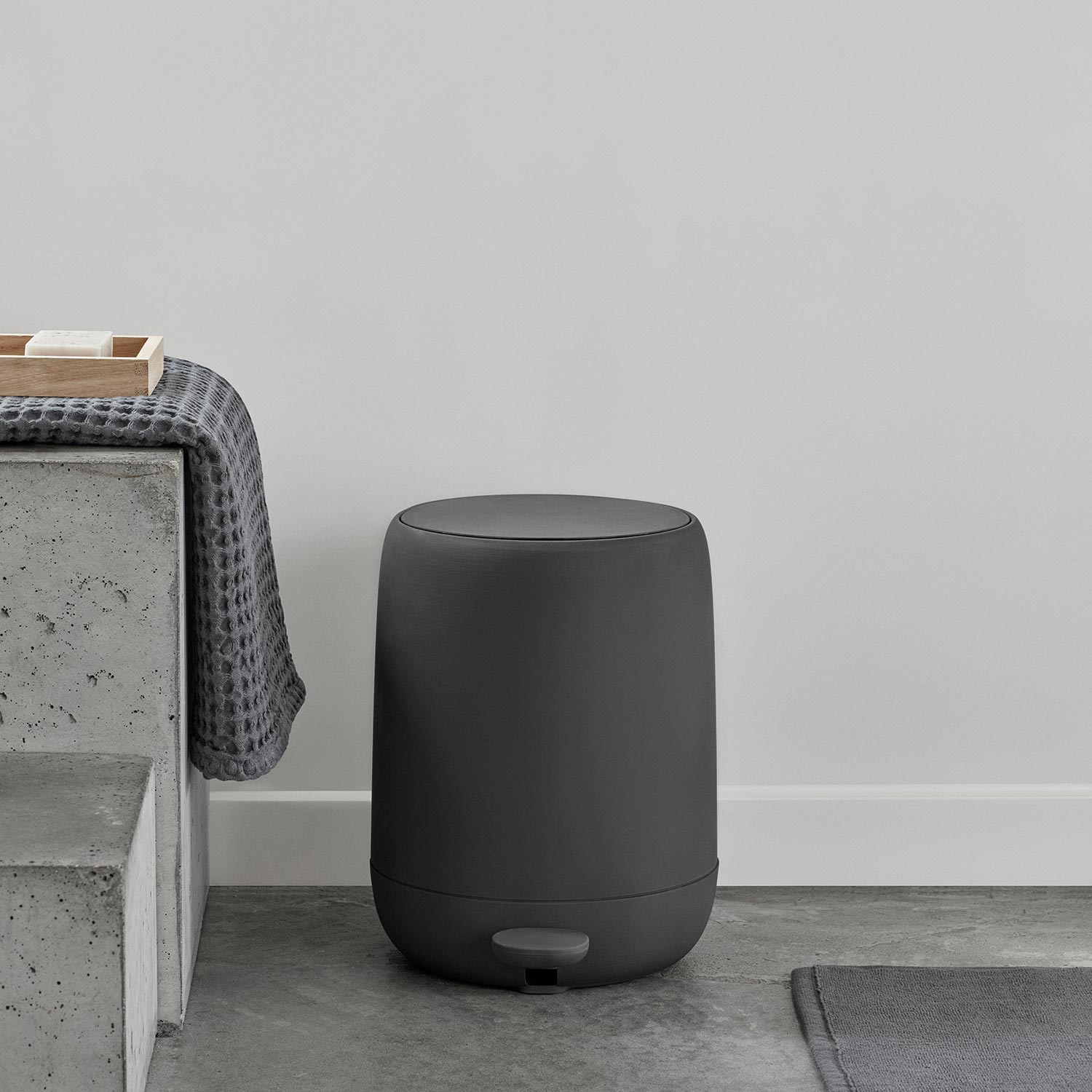 blomus sono treteimer 5l magnet bad 82285