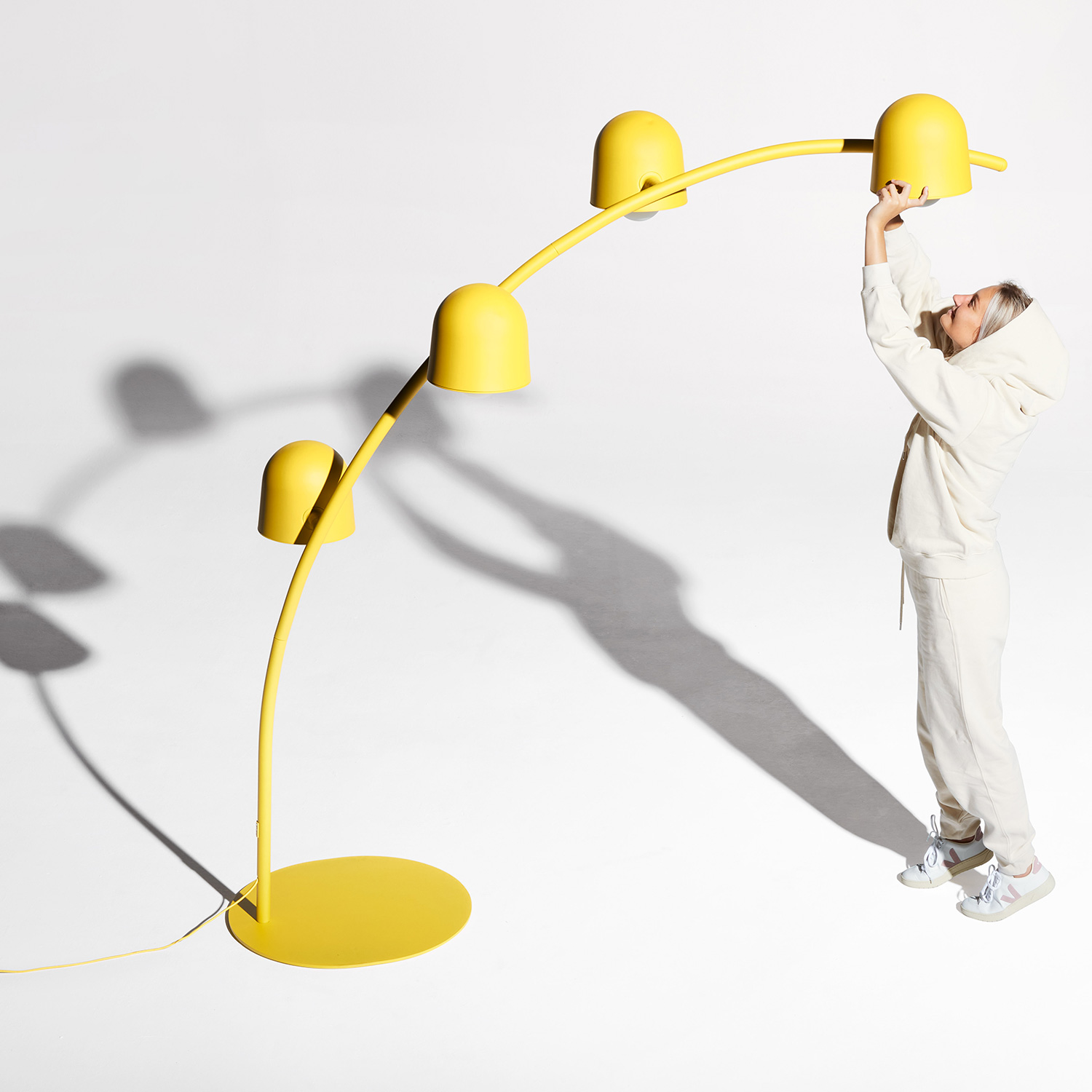 fatboy big lebow gelb mit frau 75318