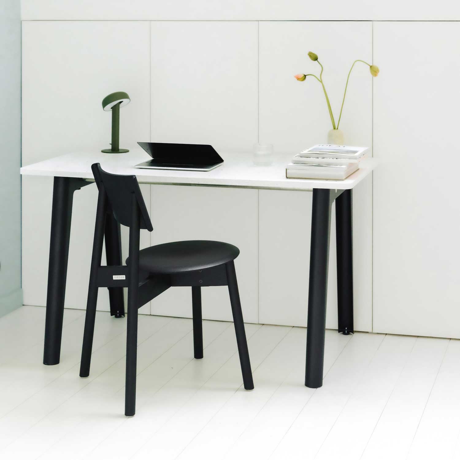 Tiptoe - SSD Stuhl Vollholz mohnrot