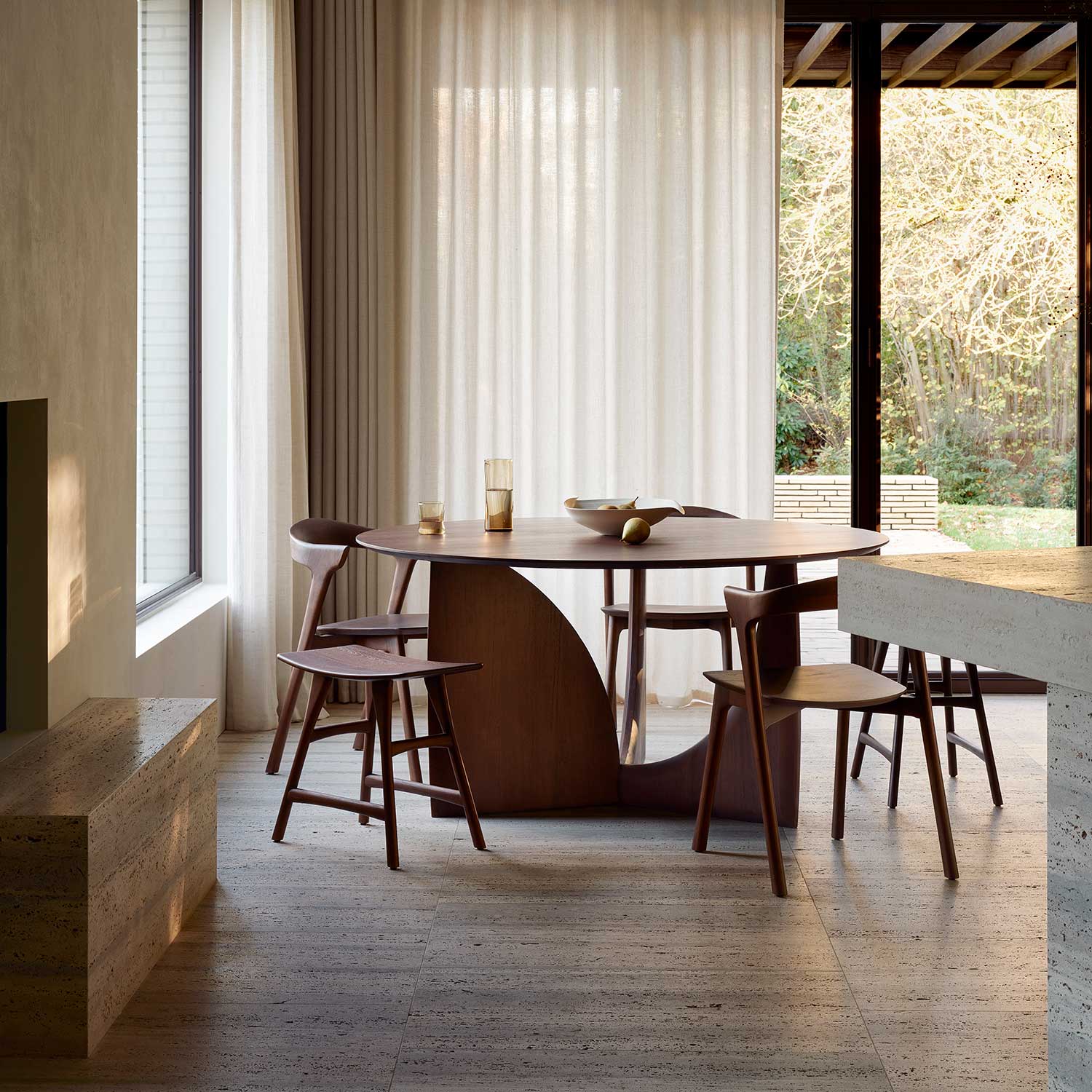 ethnicraft geometric esstisch mit stuehle 103833