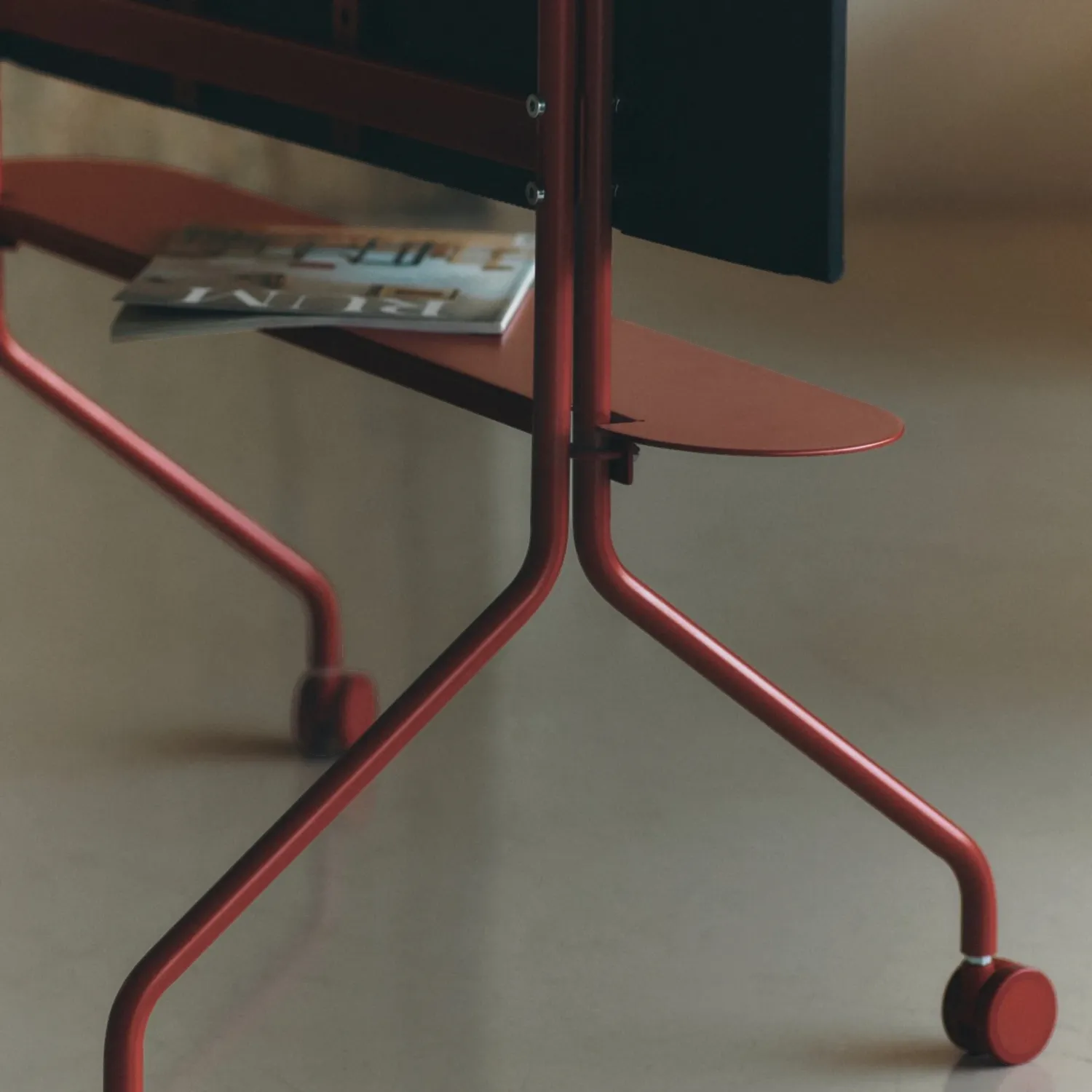 Pedestal - Moon Shelf chrome