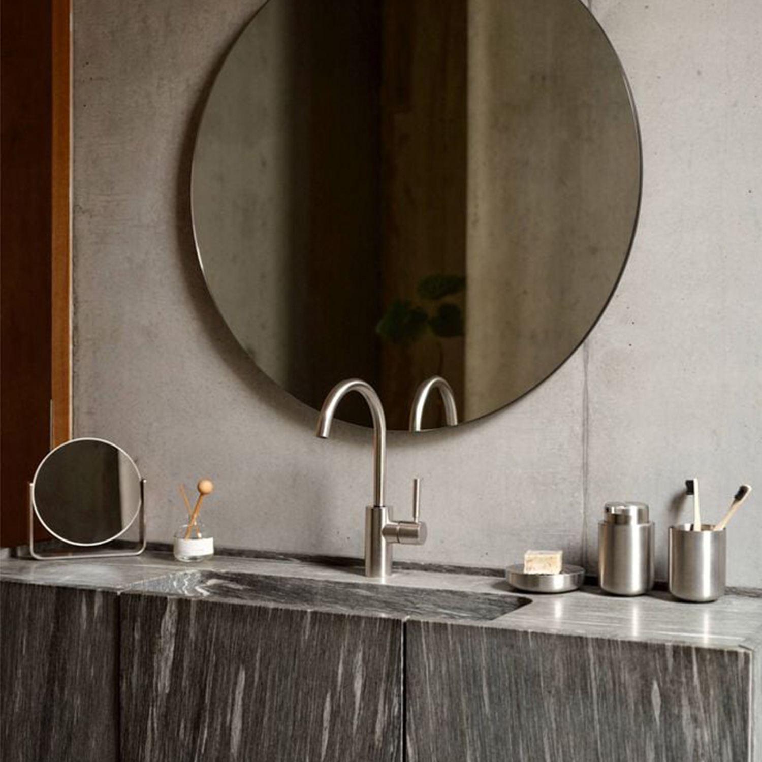 Zone Denmark - Ume Tischspiegel Stahl