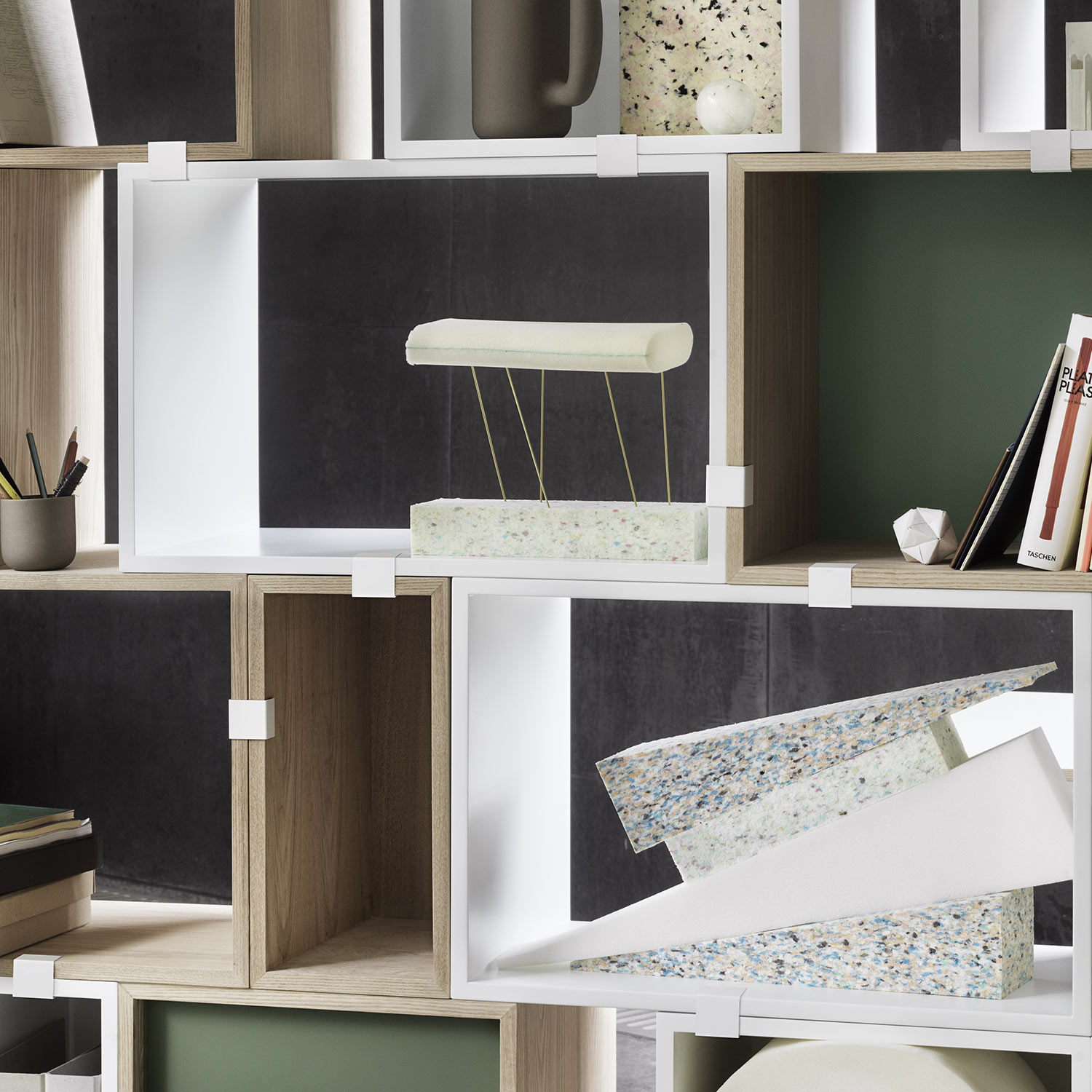 muuto stacked clip regal 56364