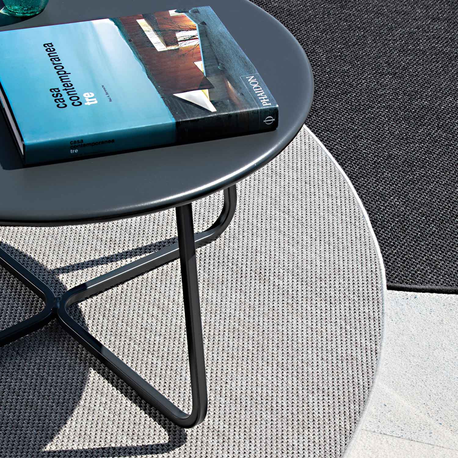 Vermobil - Daisy Couchtisch rund X-Beine Ø 65 cm antikgrau