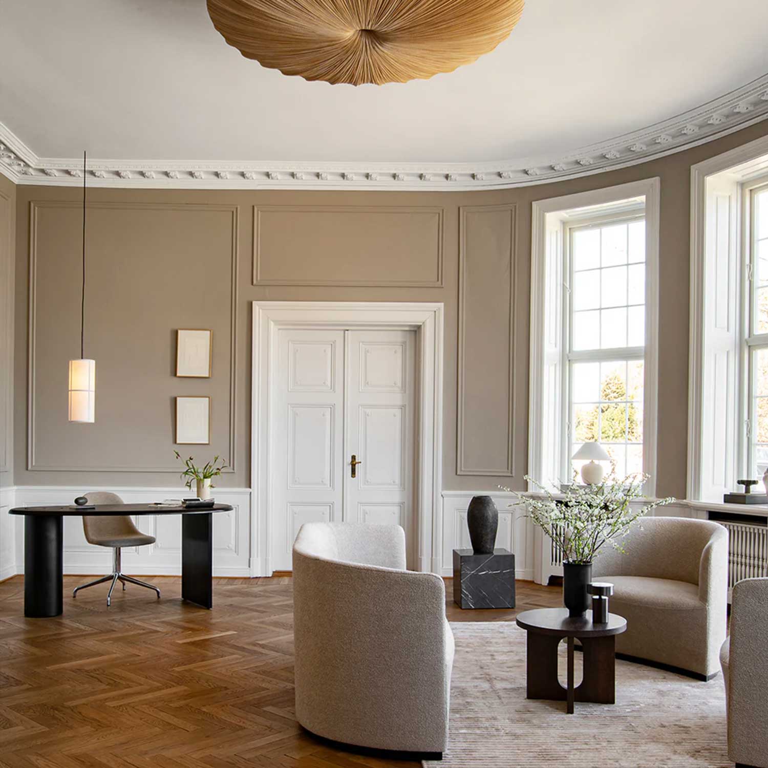 Audo - Androgyne Beistelltisch Dark Stained Oak