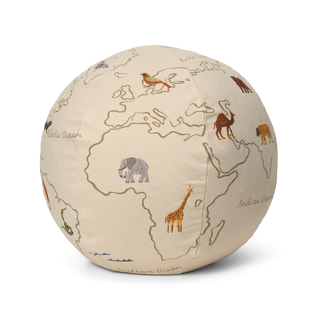 ferm living the world pouf freisteller 84739