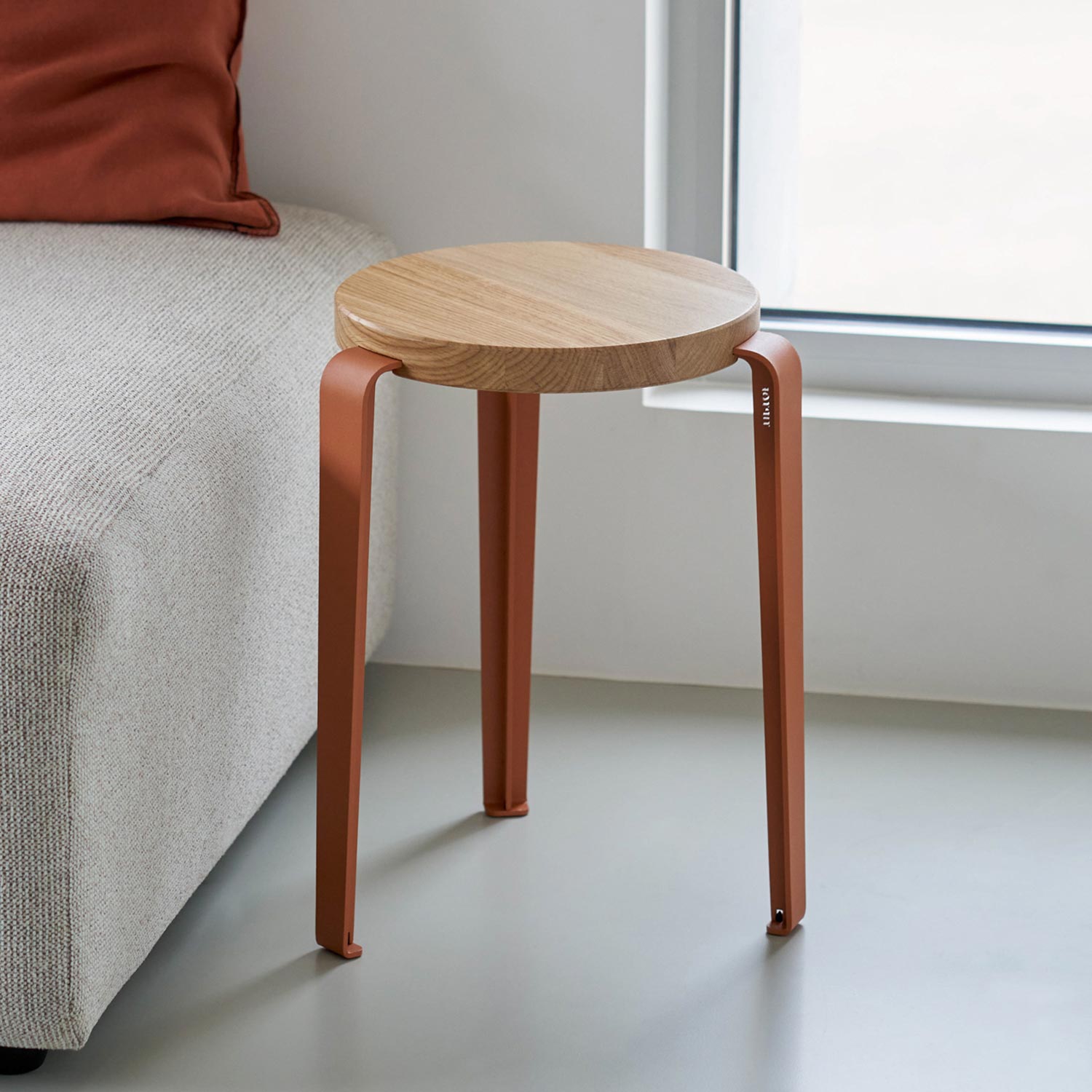 Tiptoe - Lou Hocker Eiche natur graphitschwarz