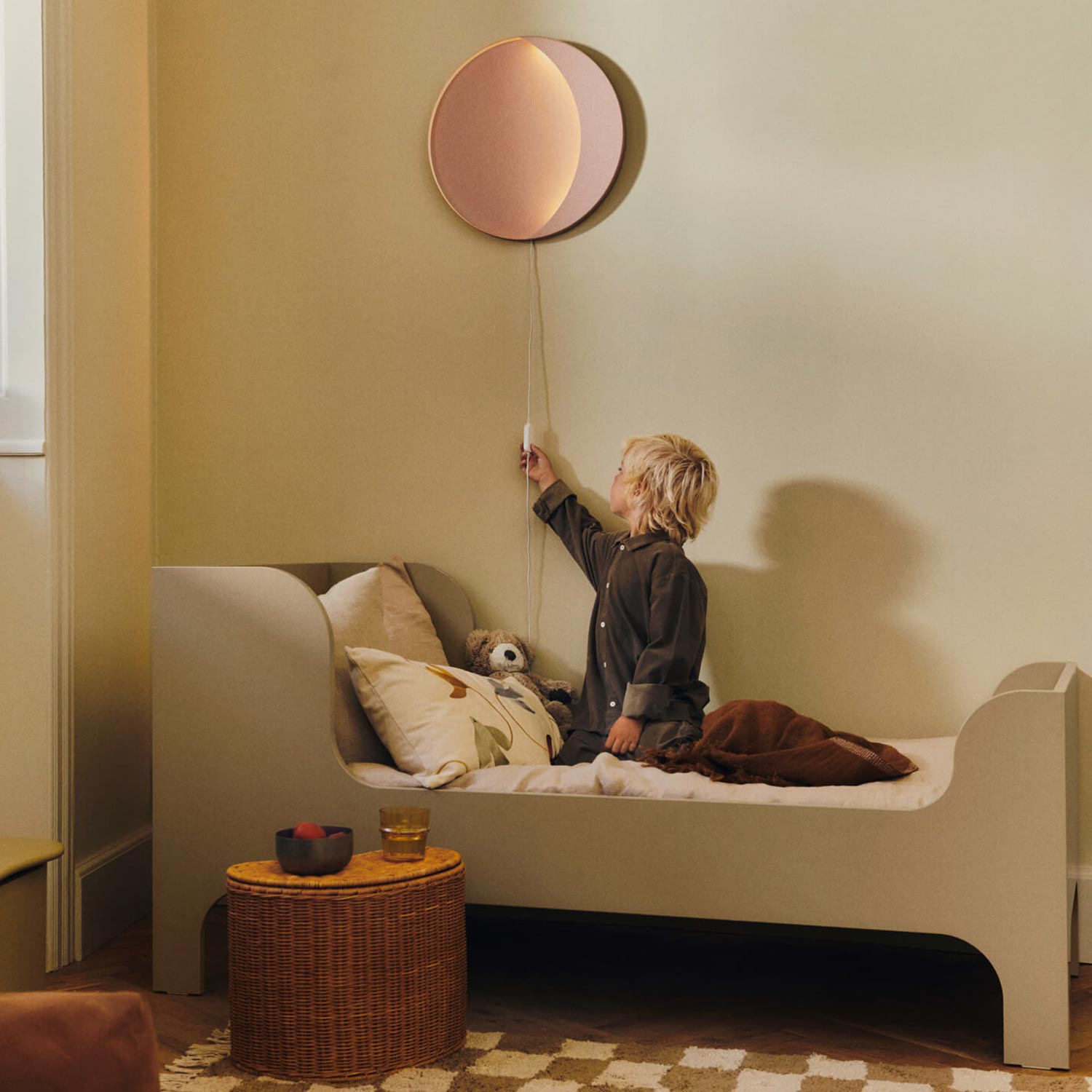 Ferm Living - Neba Wandleuchte tea green