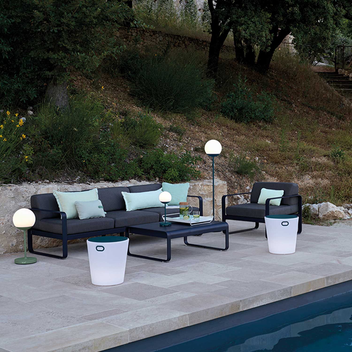 fermob mooon h134 acapulcoblau bellevie loungemoebel 68428