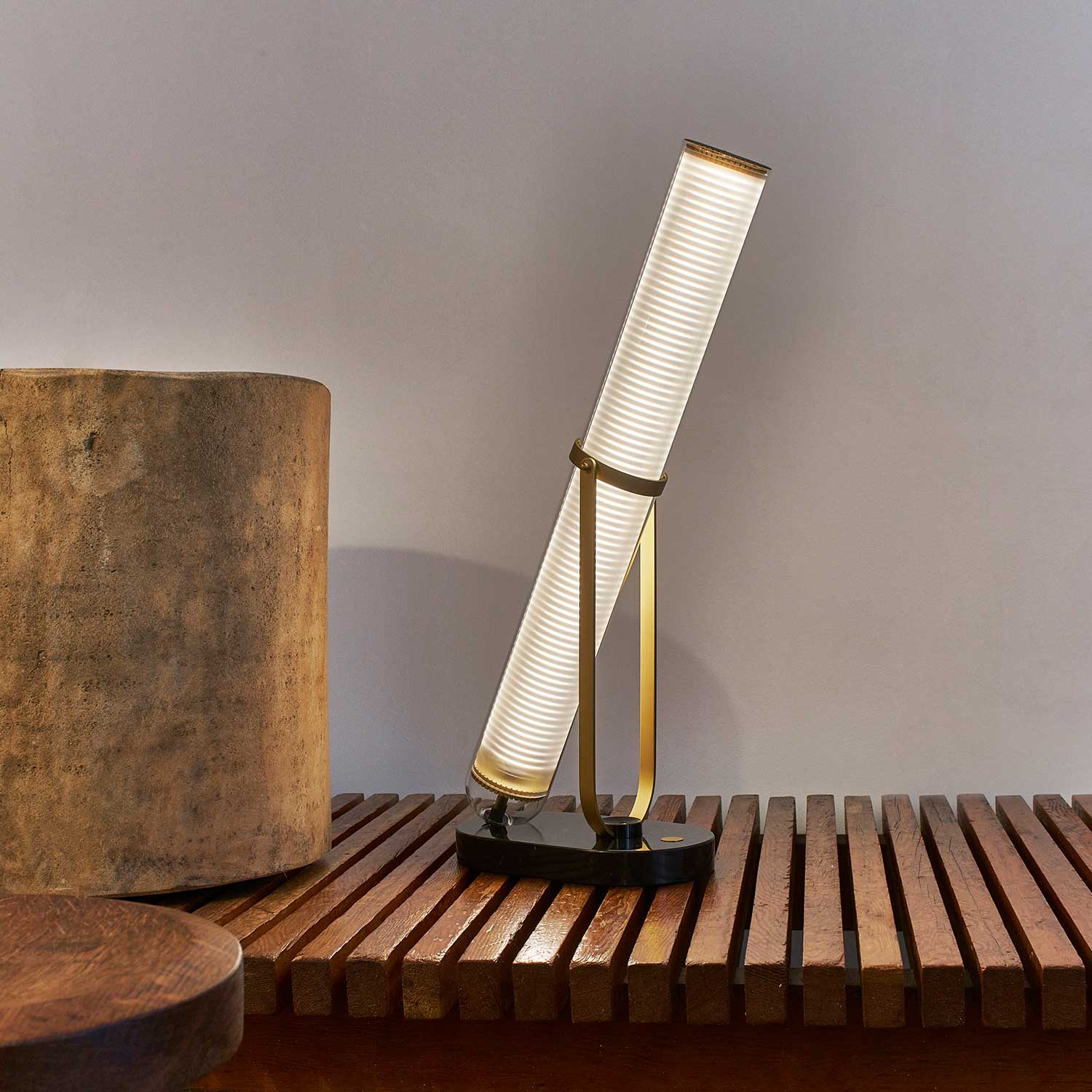 dcw la lampe frechin led tisch leuchte 99425