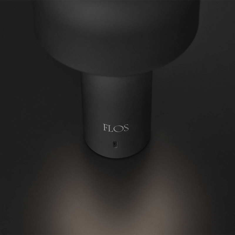 bellhop flos tischleuchte schwarz 87296