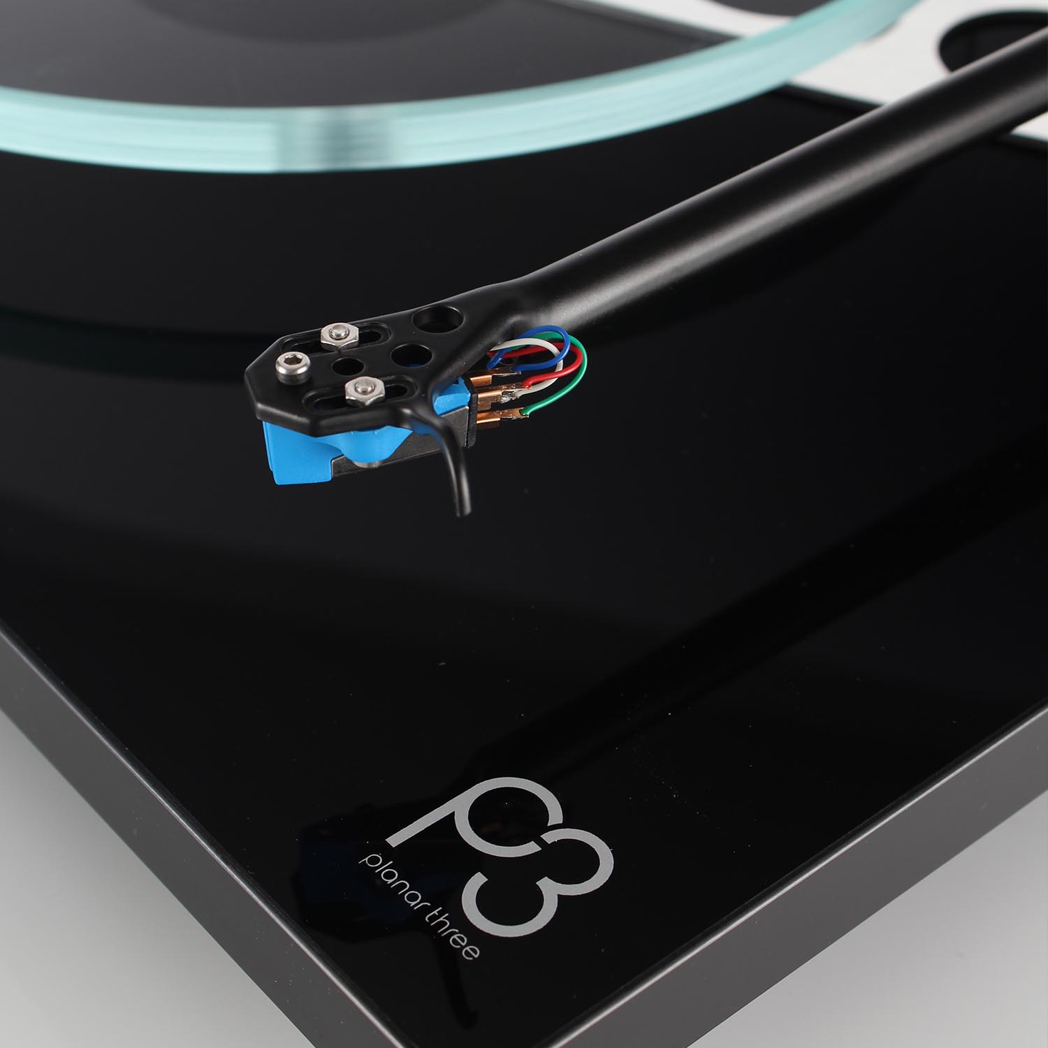 Close Up Logo Planar 3 Plattenspieler