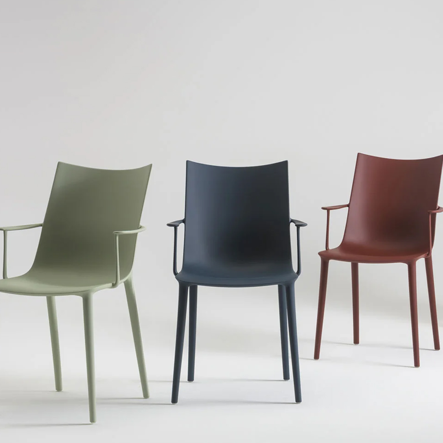 Kartell - H.H.H. Stuhl einfarbig matt schwarz