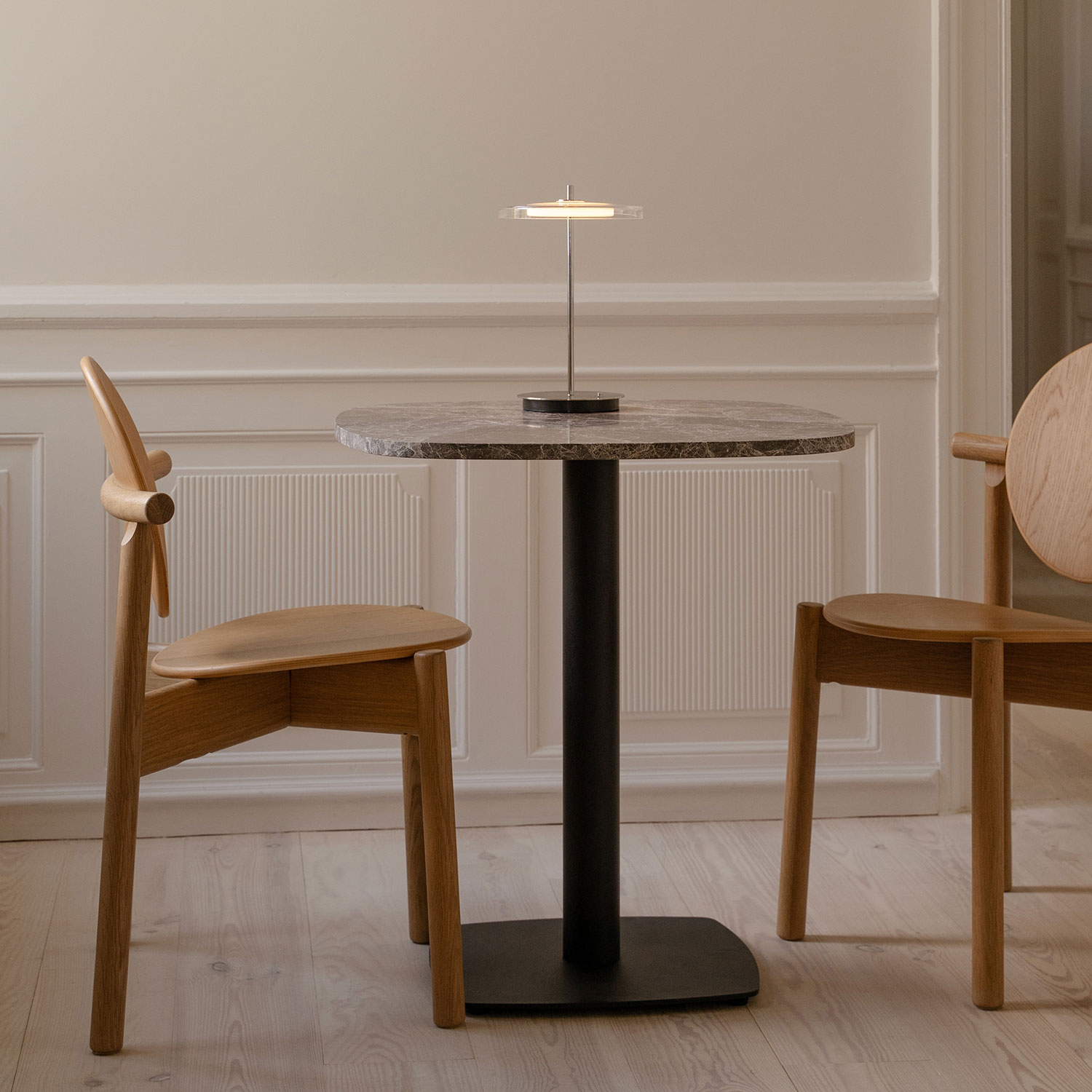 UMAGE - Asteria Glas Move Akku Tischleuchte stahl