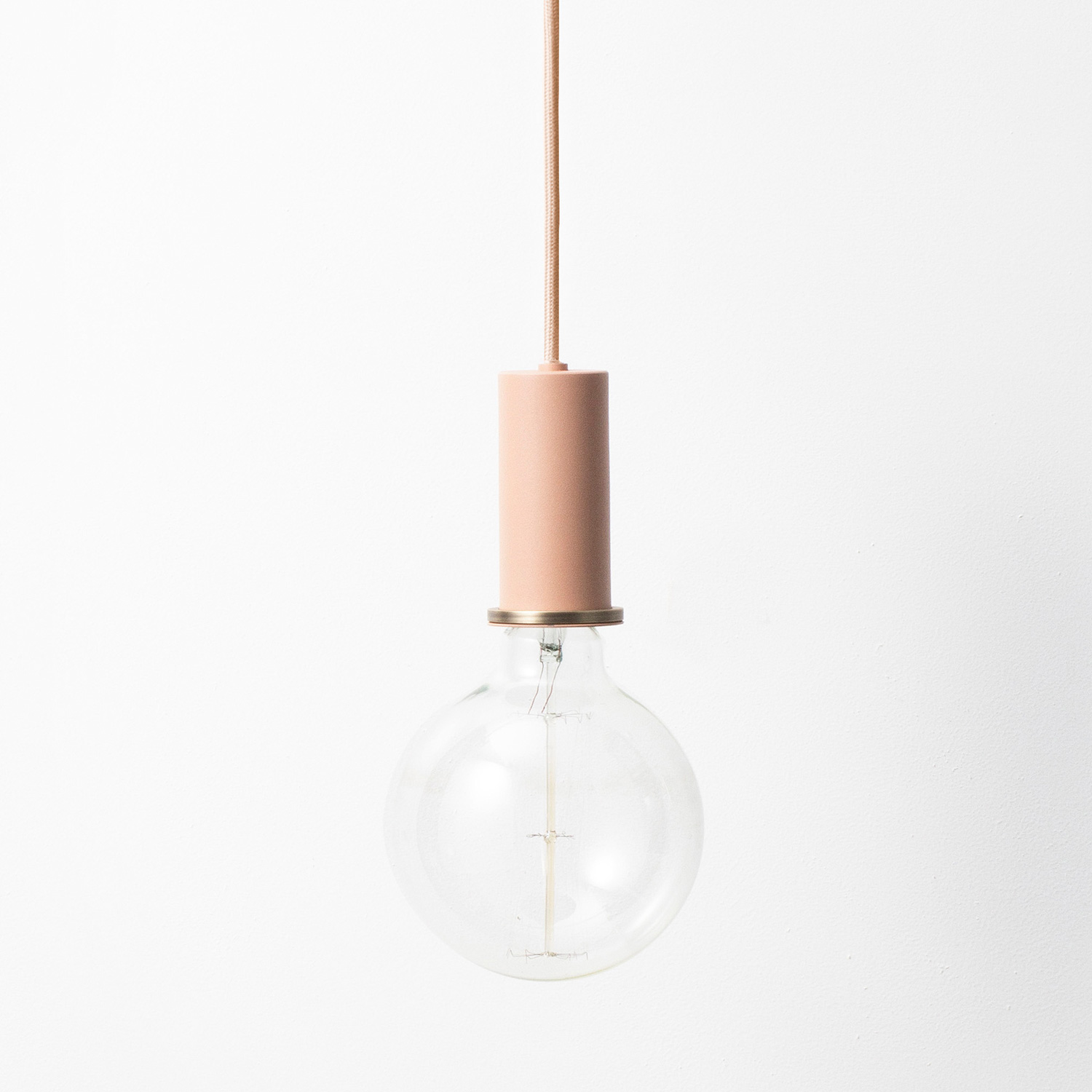ferm living collect socket dusty rose  low mit leuchtmittel 61617