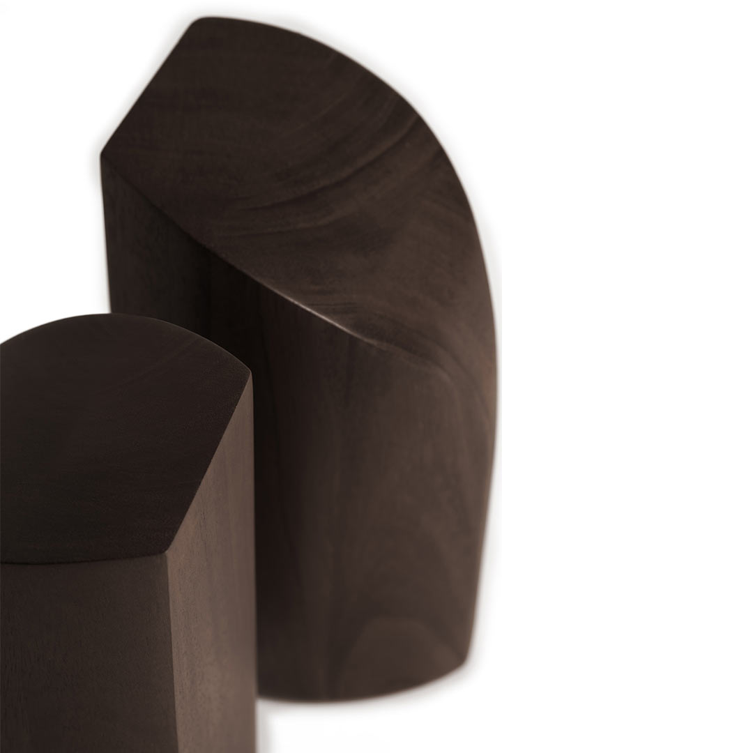 29780 ethnicraft buchstuetzen mahagoni dunkel closeup seite freisteller 86375