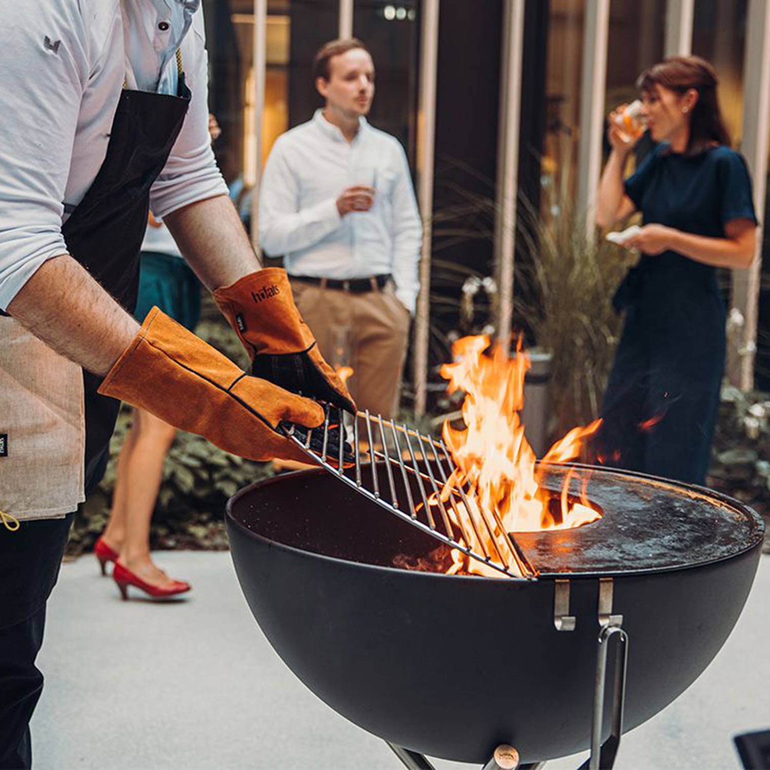 hoefats bowl 70 feuerschale mit dreibein grillrost plancha 92356
