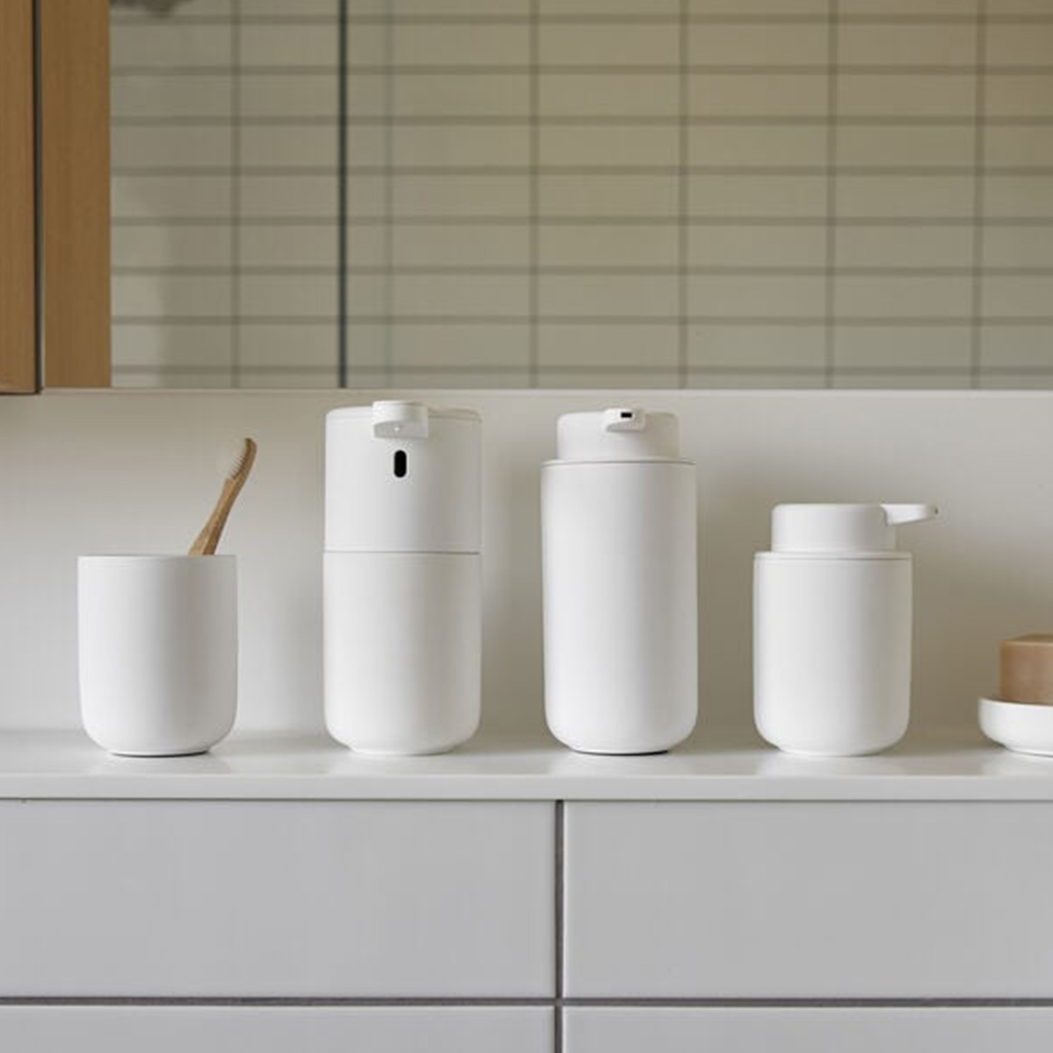 Zone Denmark Ume Seifenspender 250 ml schwarz Ambiente 7 105193