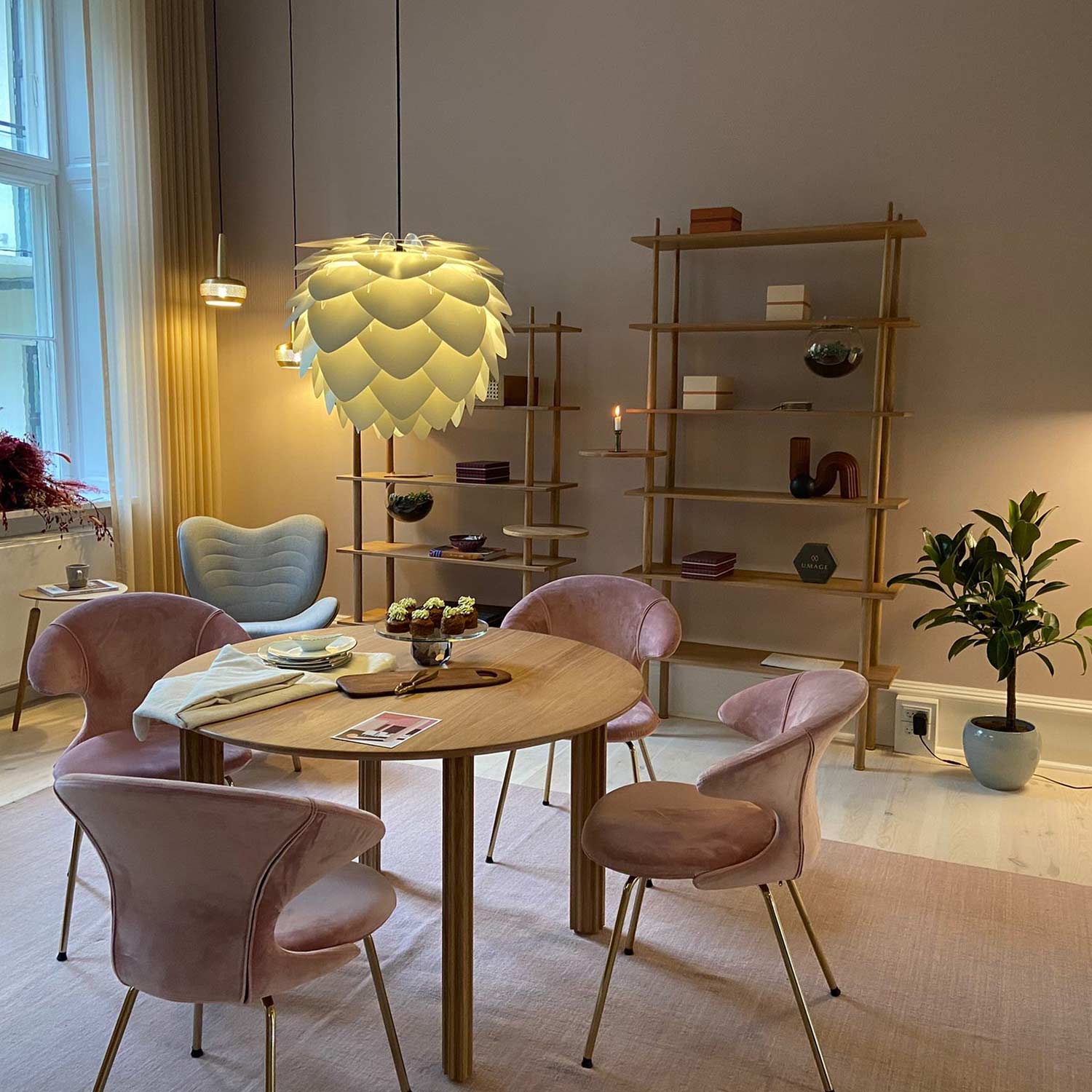 umage time flies stories regal 74792