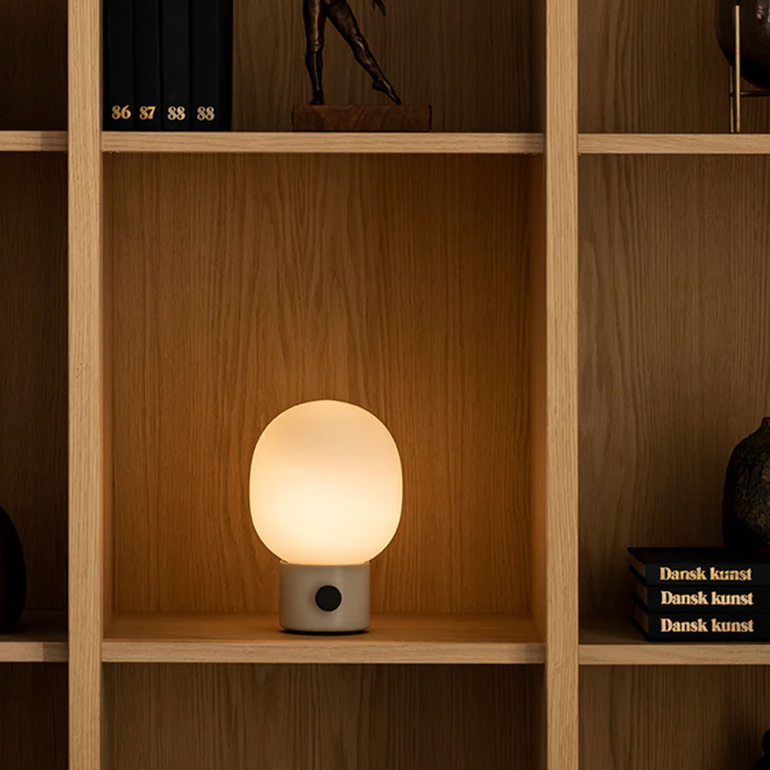 Audo - JWDA Tischleuchte tragbar dusty grün