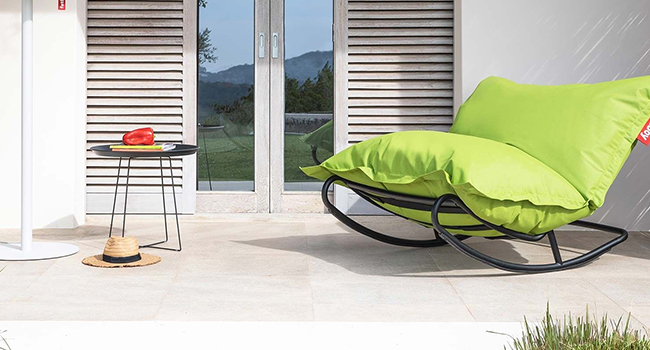 Fatboy Aktion Rock n Roll und Sitzsack auf Terrasse